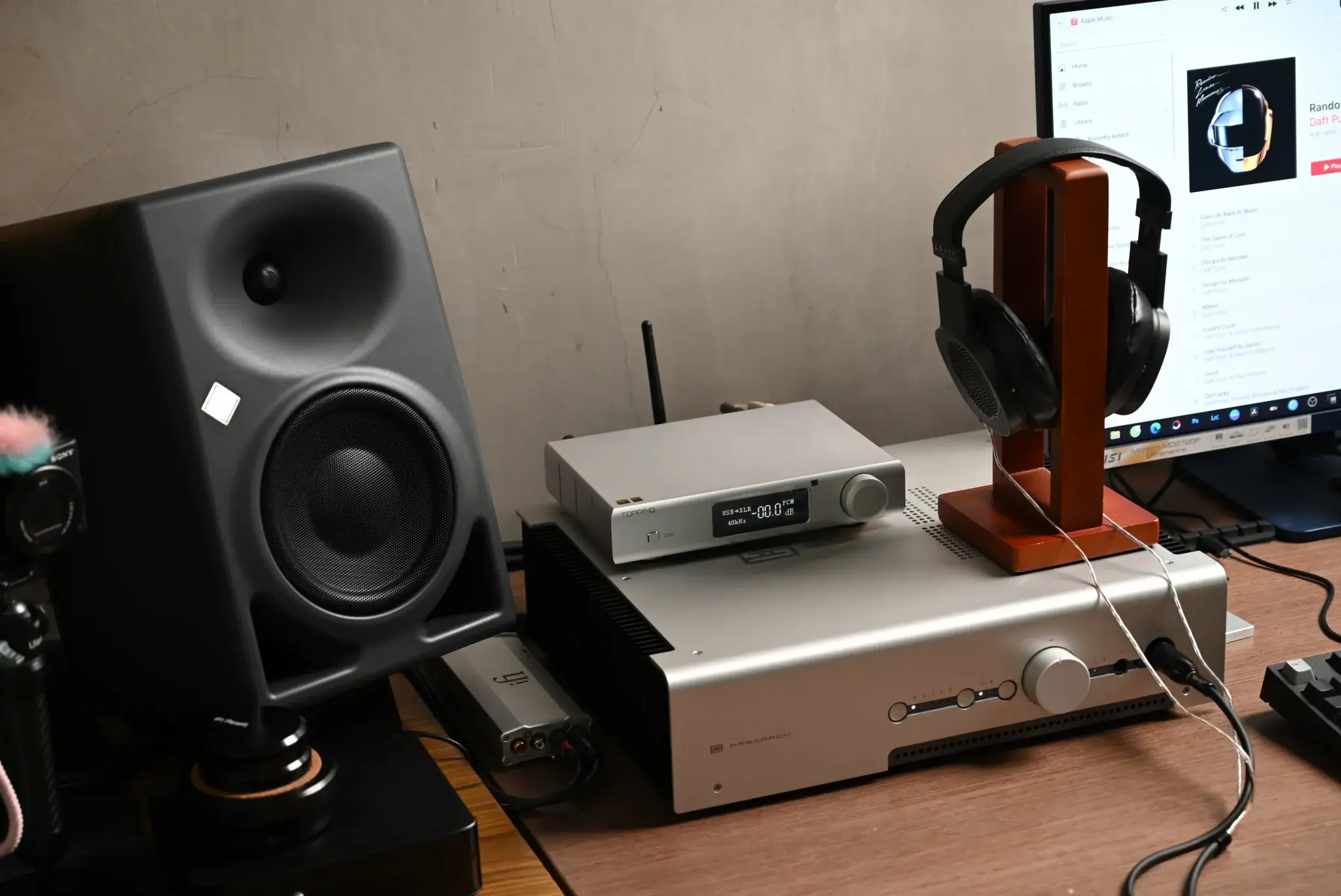 tinhte-neumann-kh-150-schiit-ragnarok-2-topping-d90-III-Sabre (11).JPG