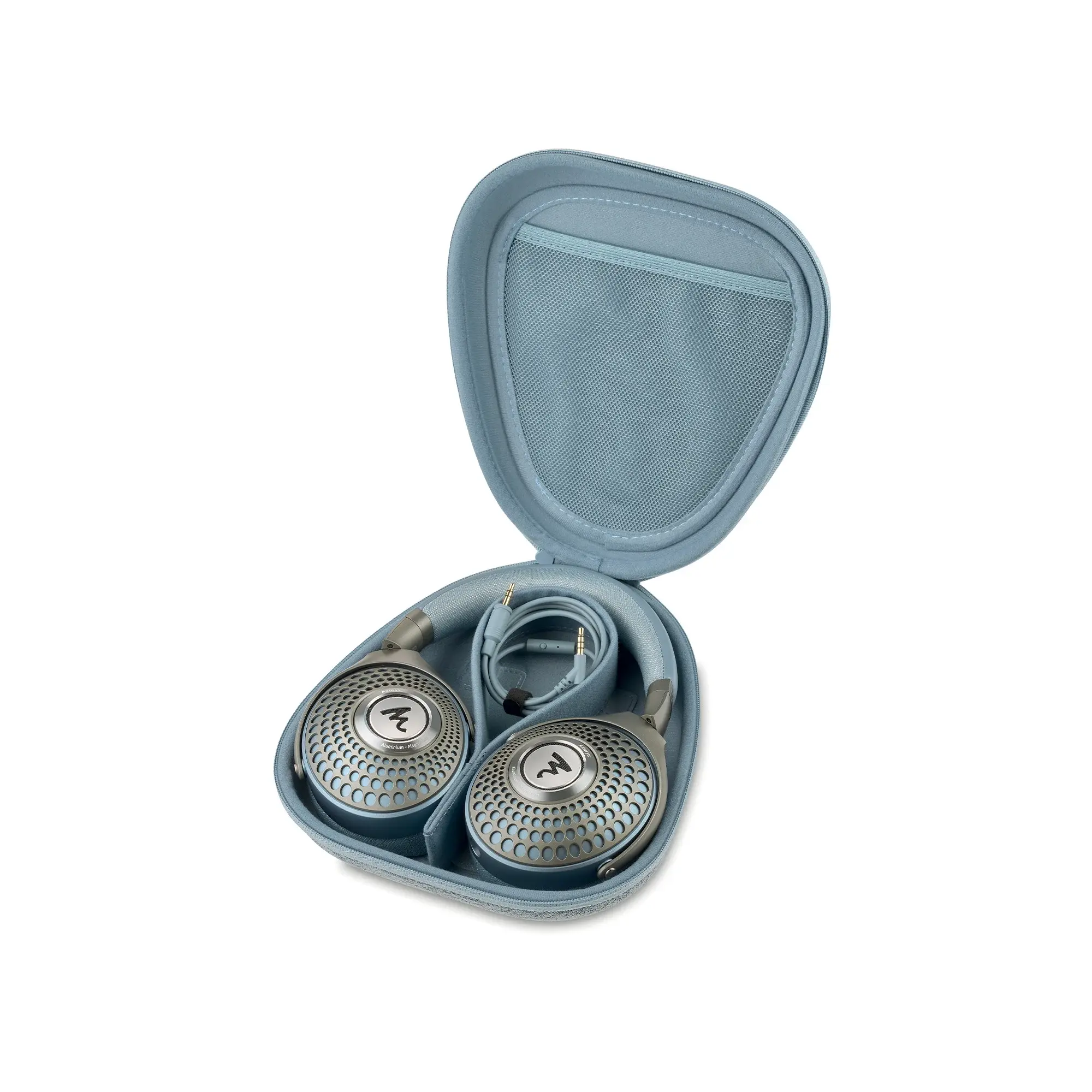 azurys-carying-case-ouv.jpg