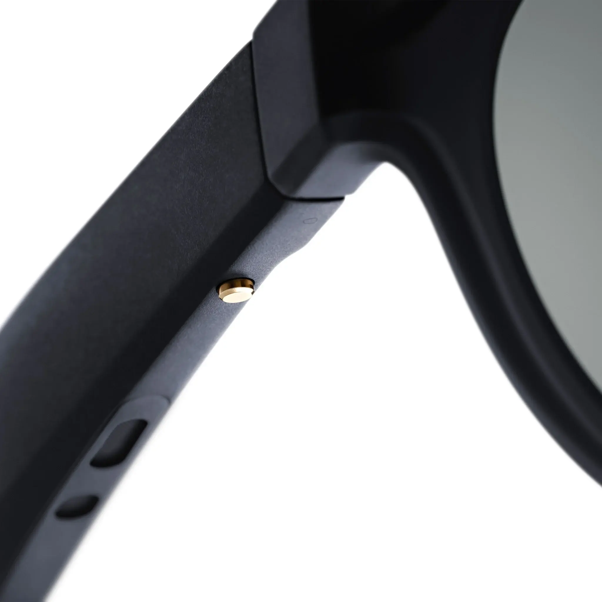 Đang tải tinhte_bose_frames_3.jpg…
