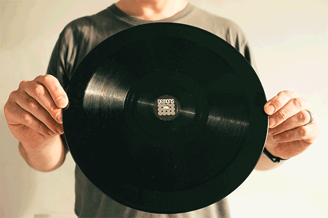 Đang tải tinhte-odd-size-vinyl-6.gif…