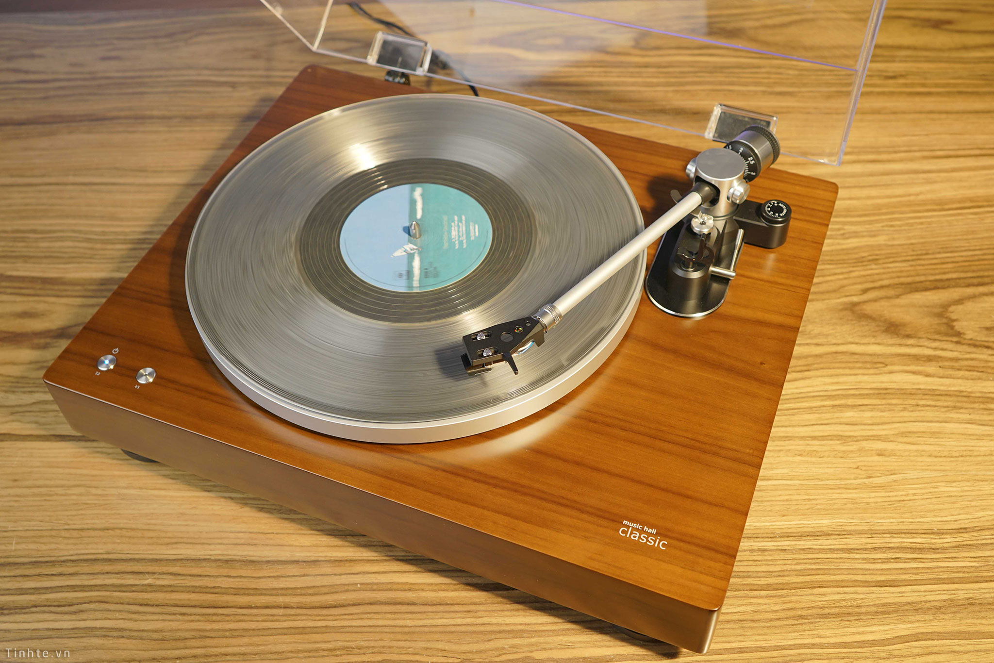 tinhte_music_hall_classic_turntable (19).jpg