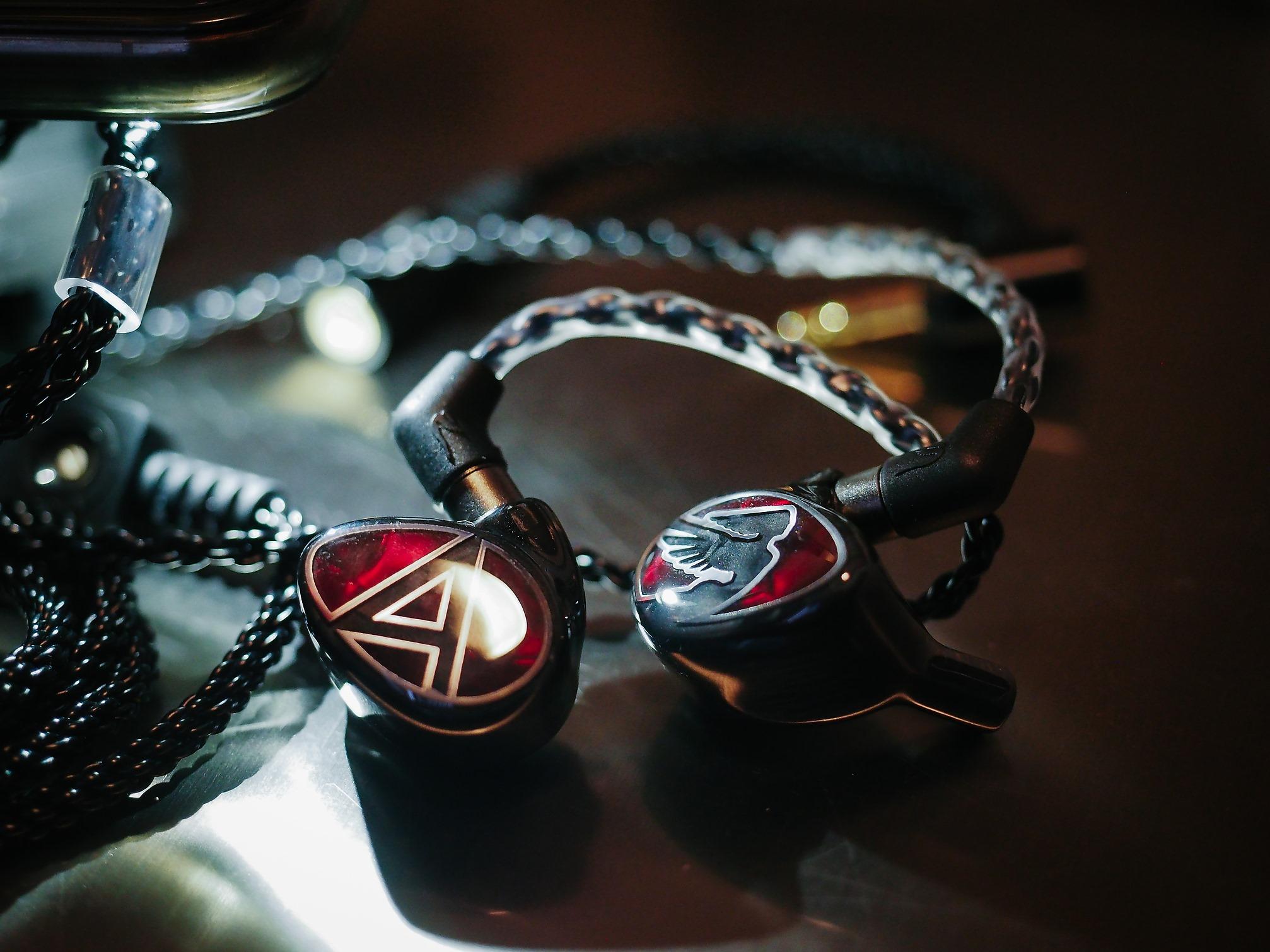 Đang tải Astell_Kern_JH_Audio_Layla_AION_p7.jpg…