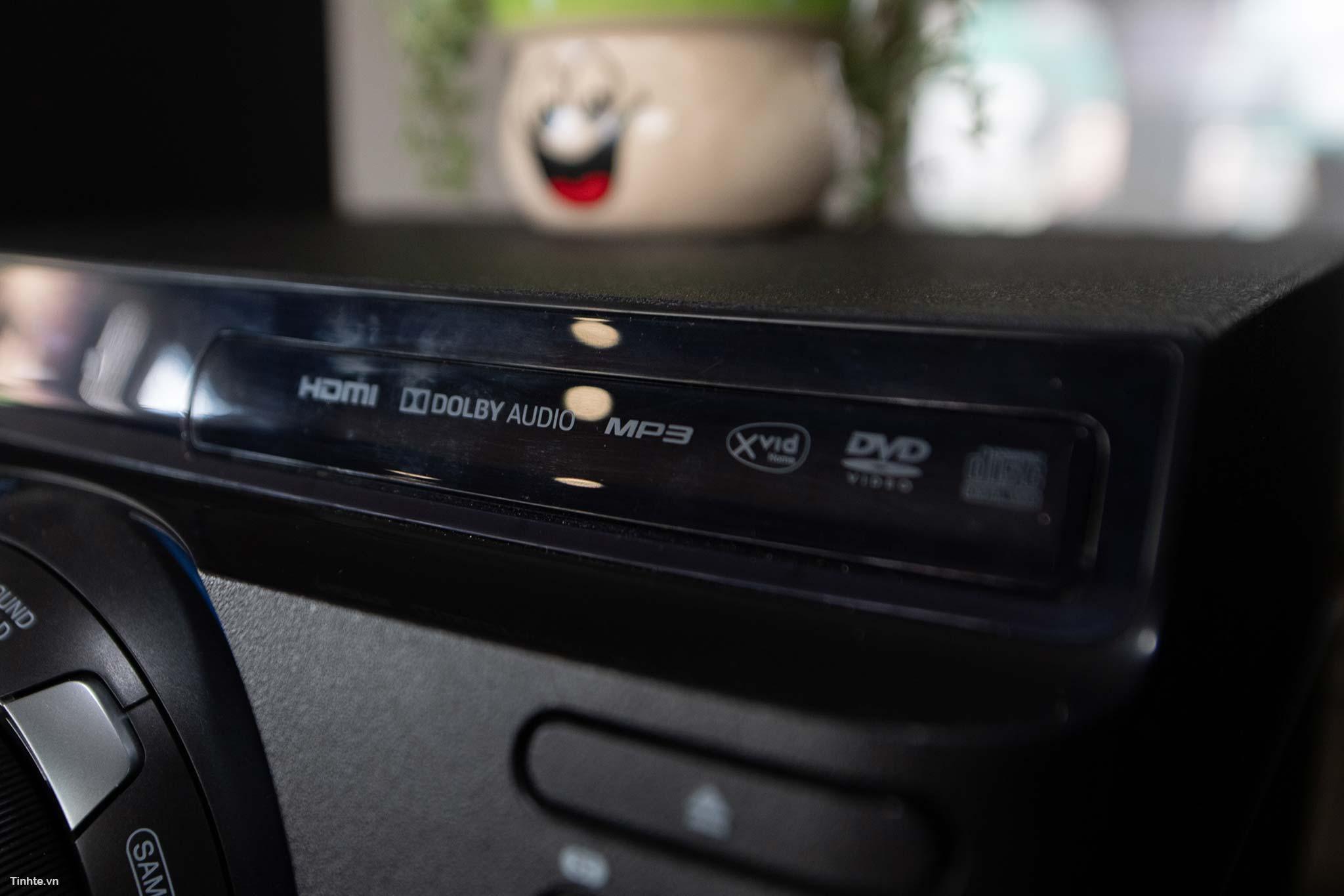 Đang tải tren_tay_Dàn âm thanh Hifi MHC-M60D5.jpg…