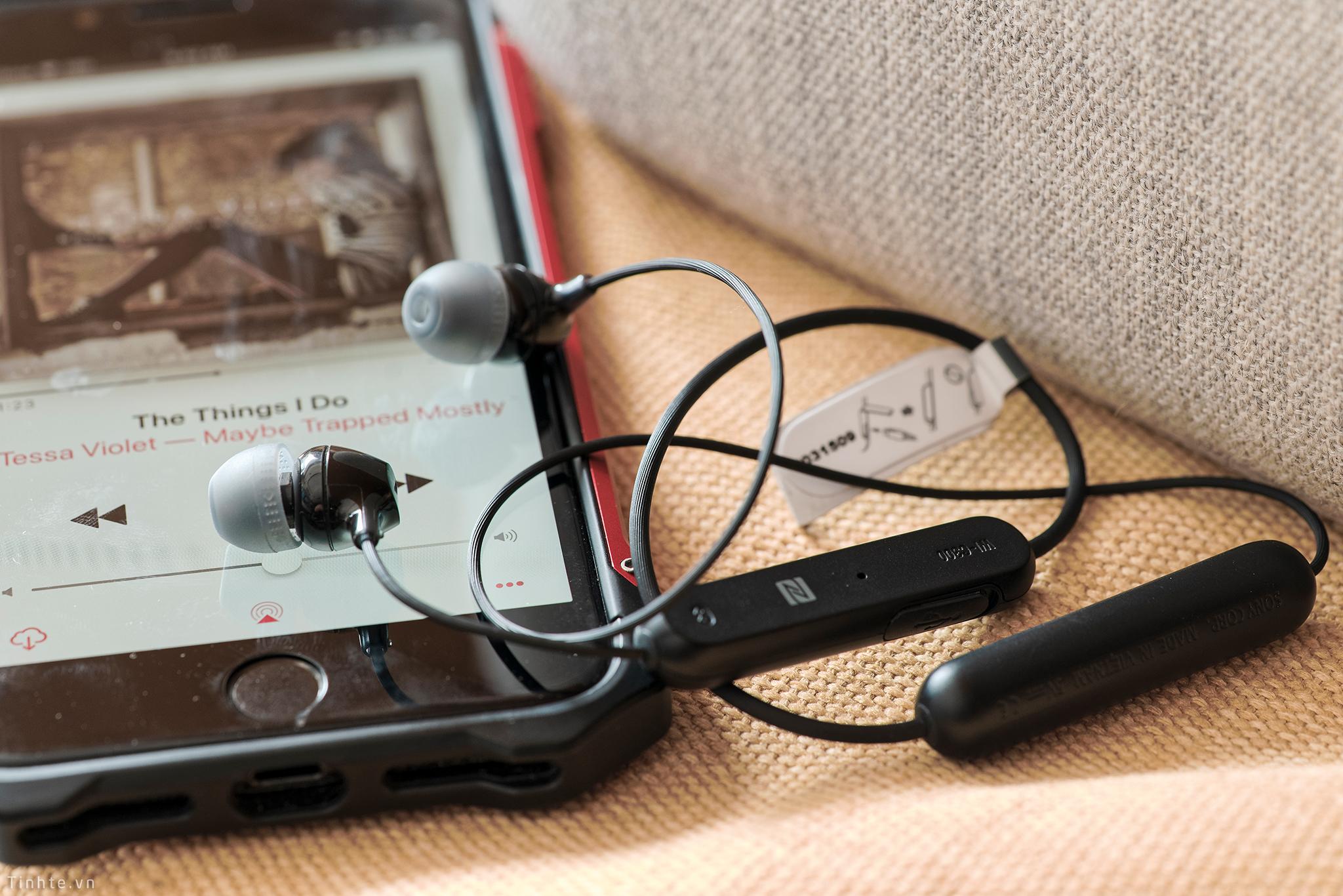 Đang tải tinhte_bluetooth_inears_3.jpg…