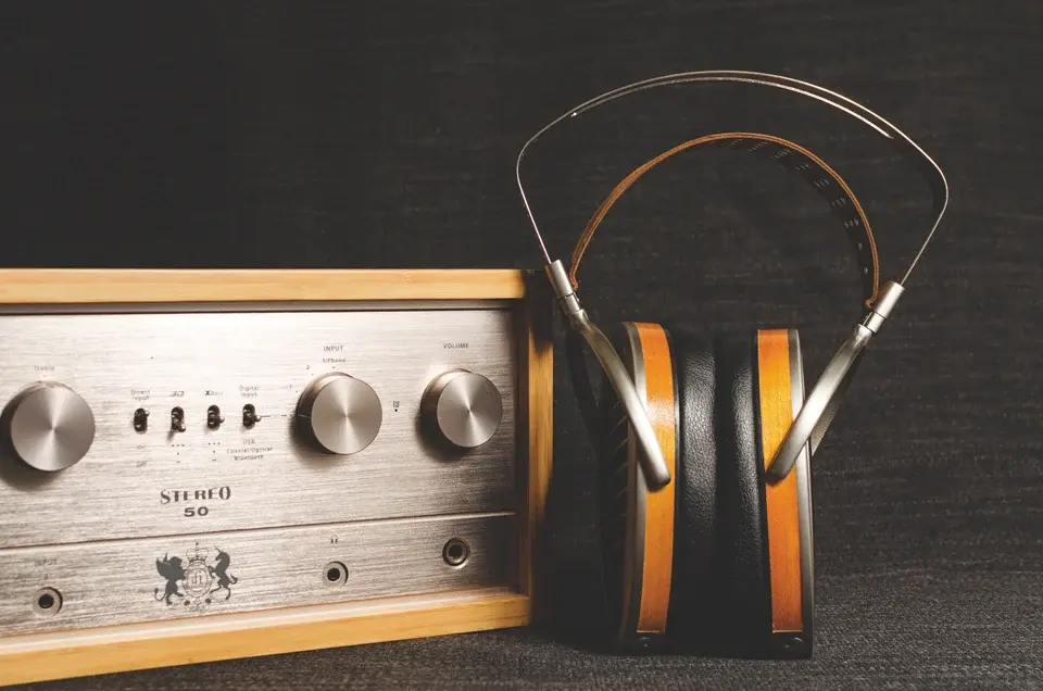 Đang tải monospace_HifimanHE1000V2 (6).jpg…