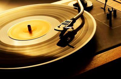 huong-dan-cach-choi-dia-vinyl12
