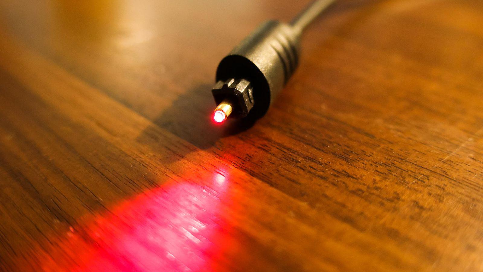 Đang tải tinhte-optical-audio-2.jpg…
