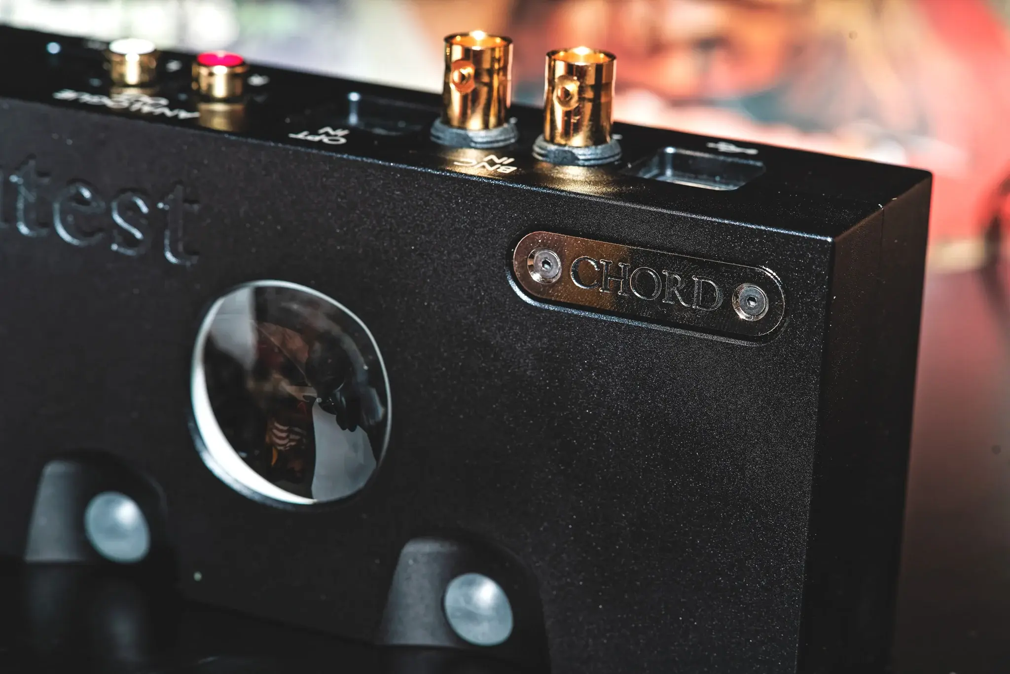 Đang tải tinhte_chord_qutest_dac (5).jpg…