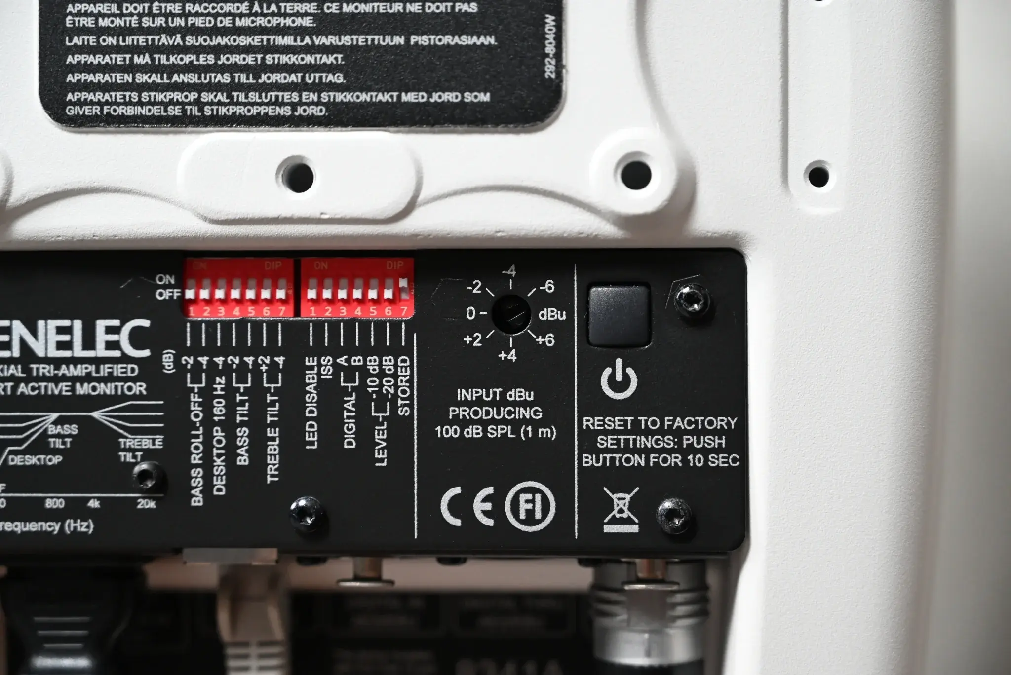 resize_tinhte_genelec_8341a_loa_kiem_am_monitor_speakers (12).JPG