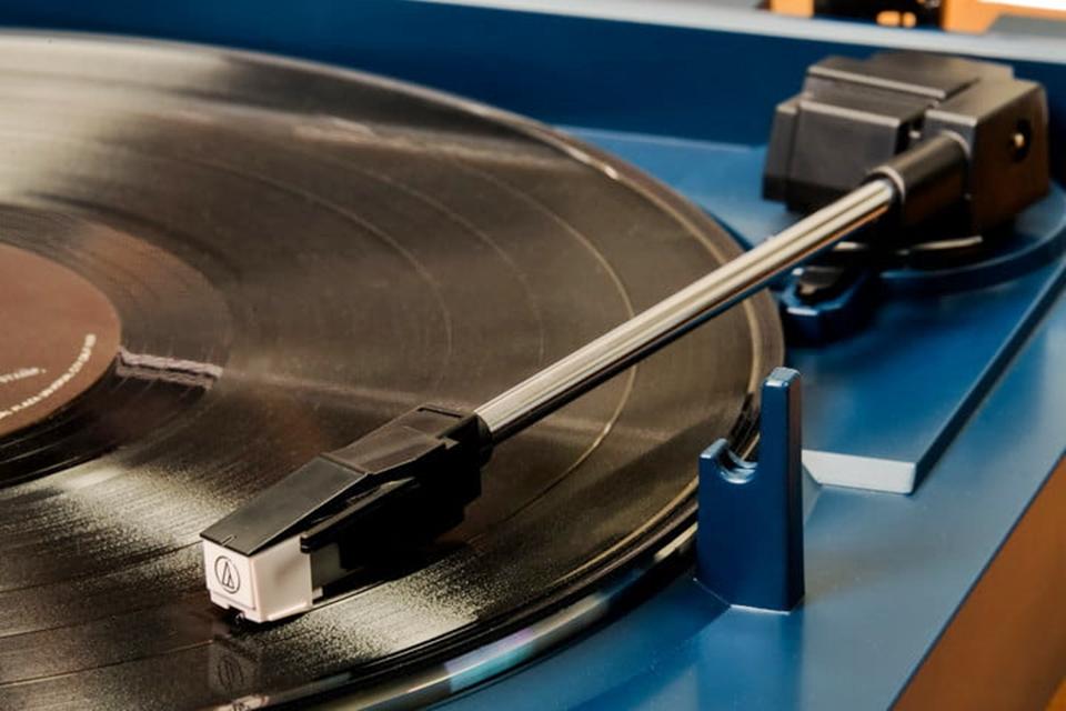 Đang tải tinhte_vinyl_digital_convert (1).jpg…