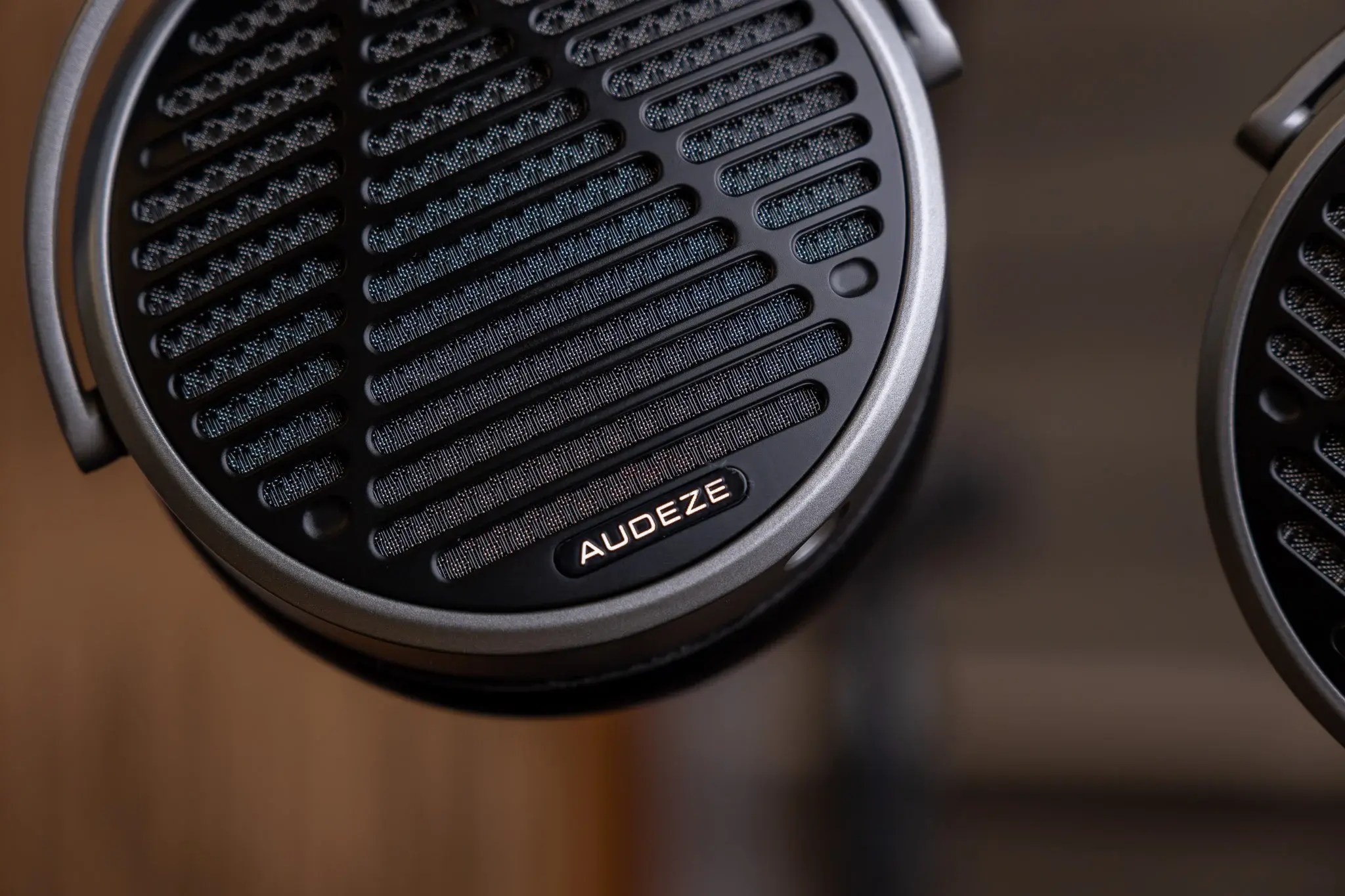 tinhte-audeze-mm-100-planar-magnetic-headphones (5).jpg