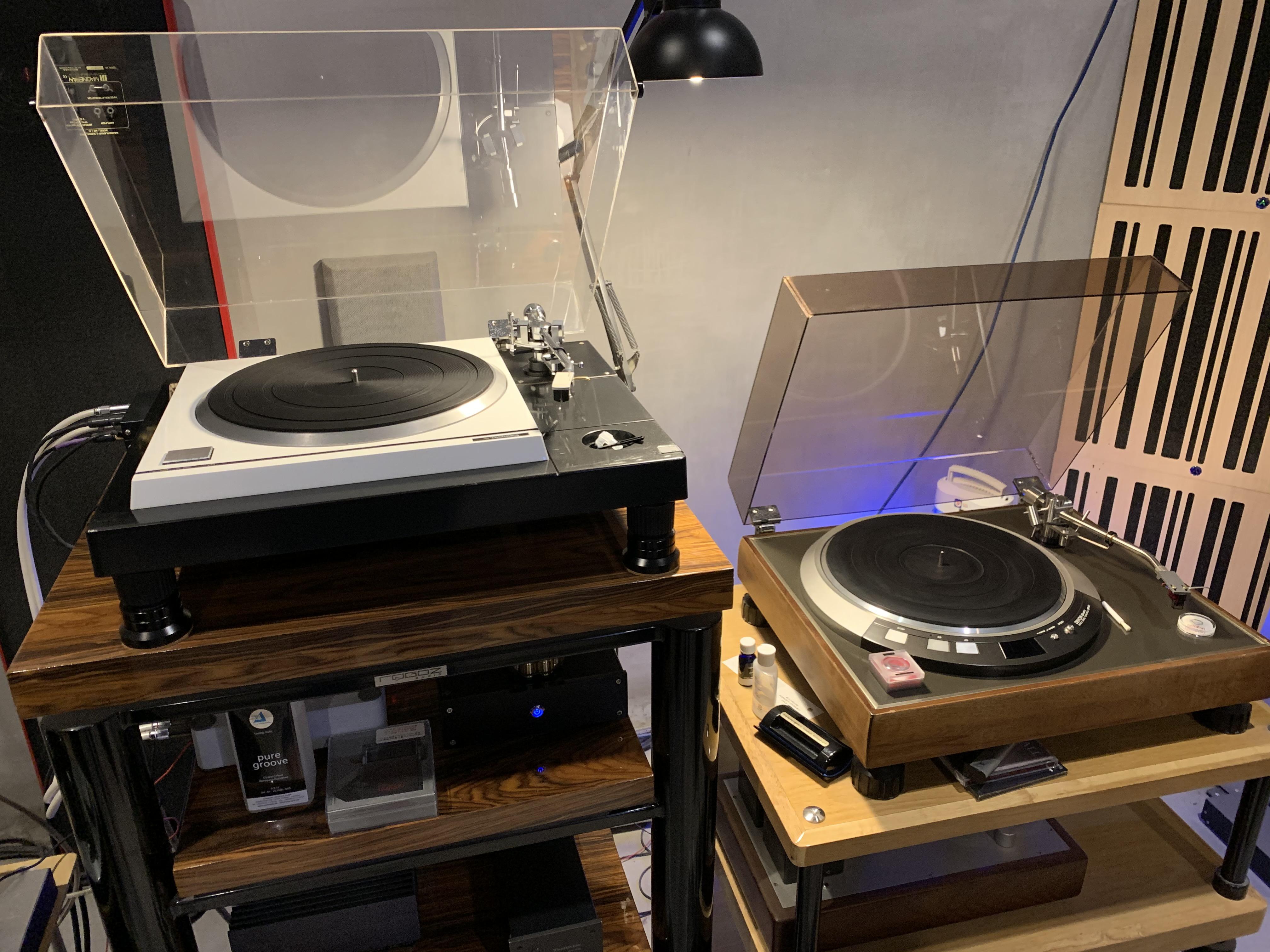 Đang tải tinhte_vinyl_turntable_phono_tonearm_cartridge_dia_than  (1).jpg…