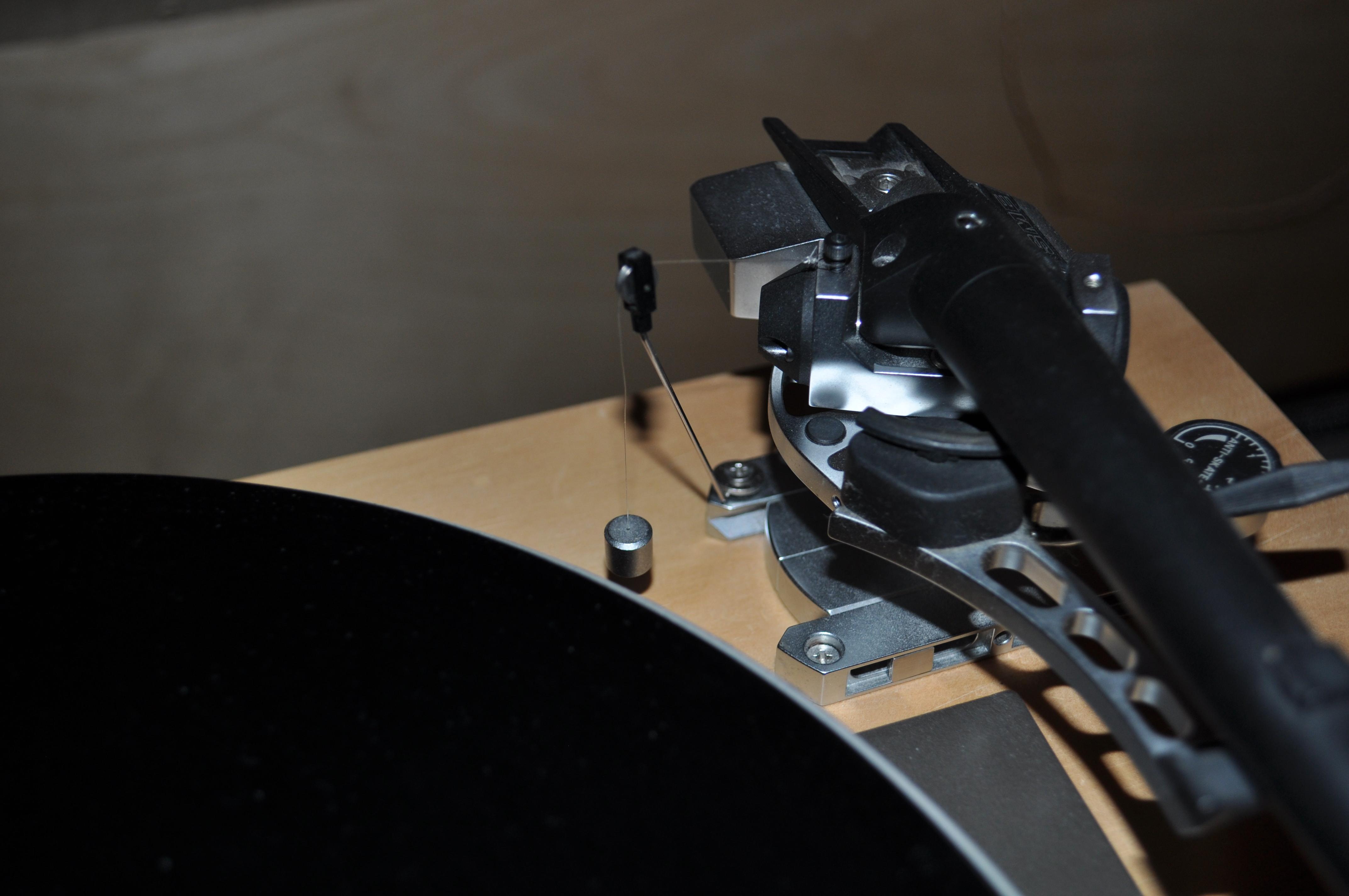 Đang tải tinhte_turntable_anti_skating.jpg…