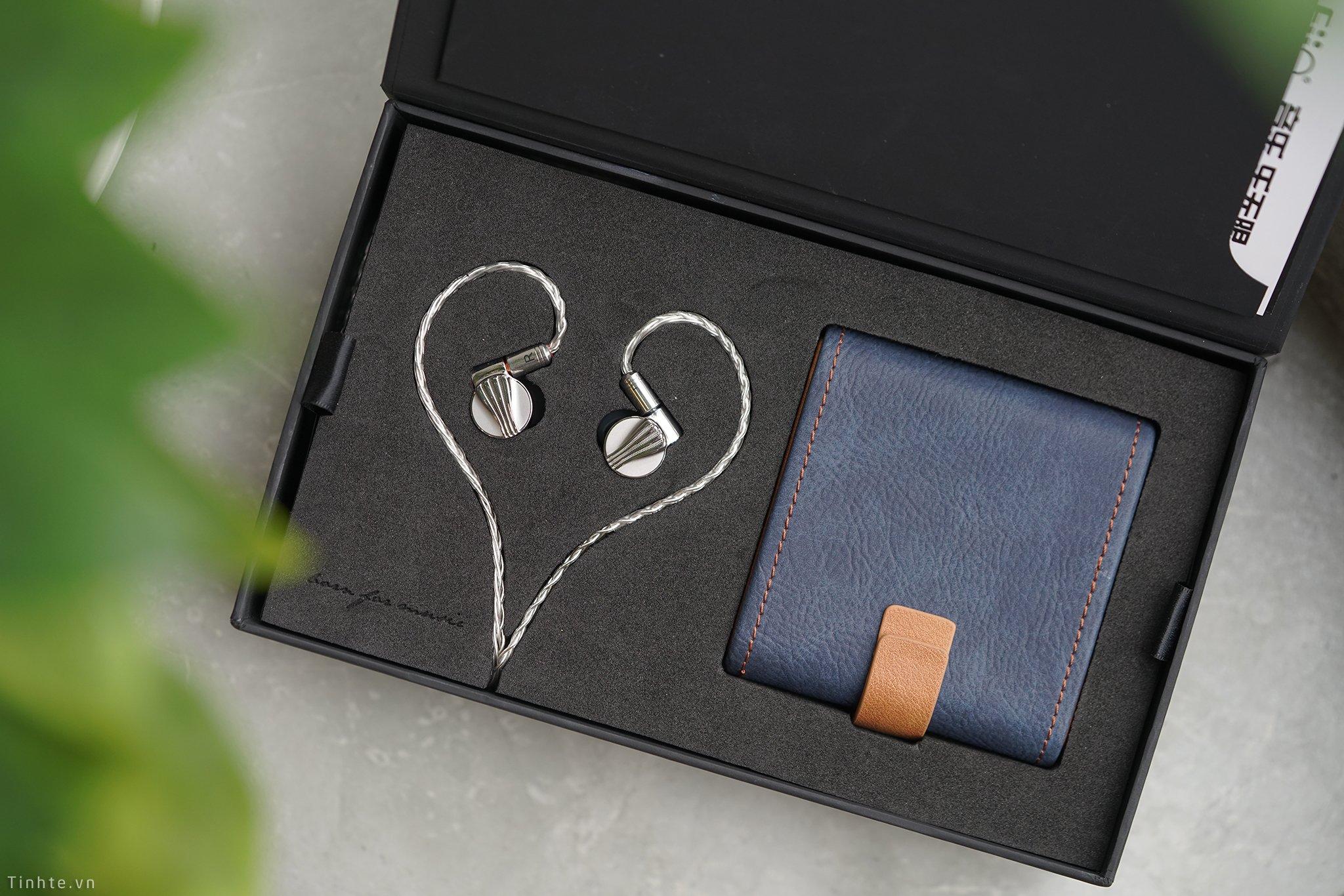 fiio-ra-mat-fd5-chiec-in-ear-dau-bang-dong-driver-dynamic