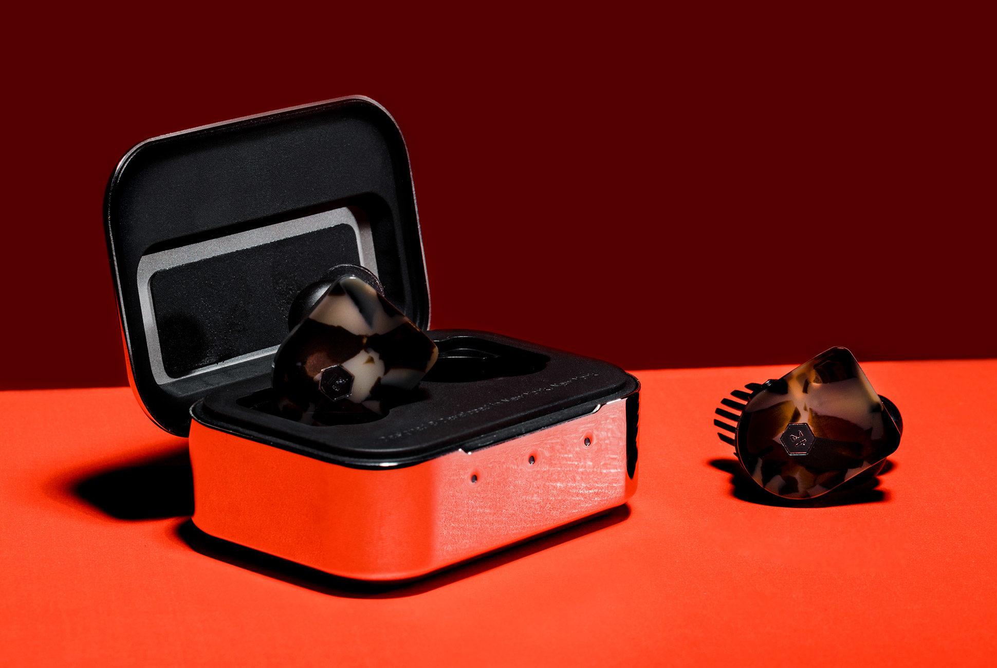 Đang tải tinhte_masterdynamic_mw07_2.jpg…