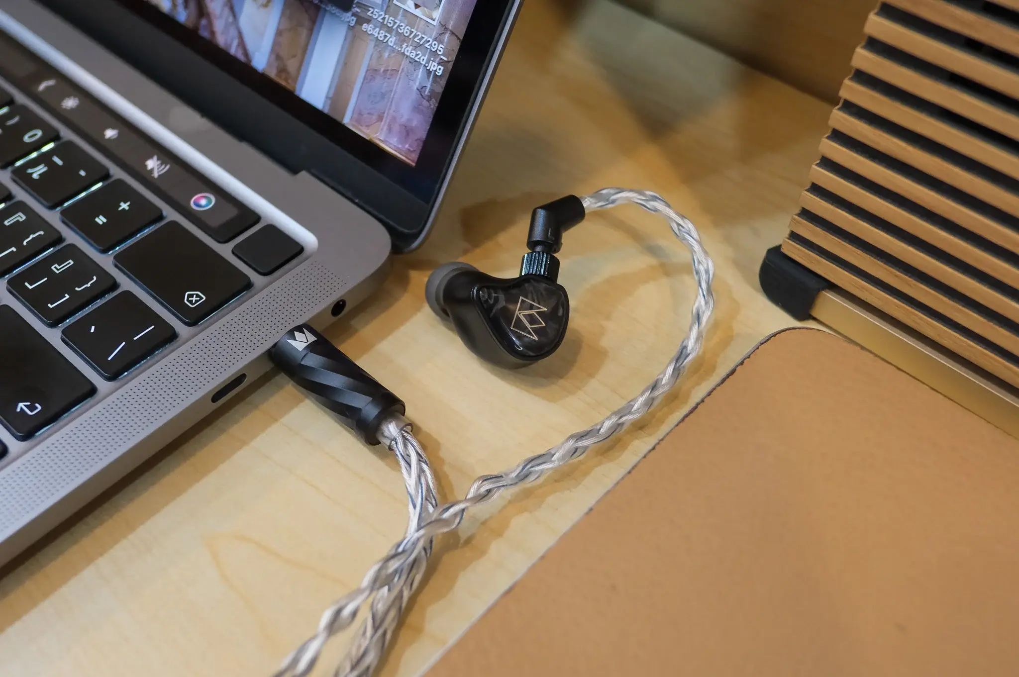 tinhte-noble-xm1-tai-nghe-in-ear-xmems-cowell12.jpg