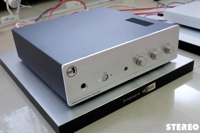 Ampli tích hợp Rogue Audio Sphinx V2: Giá rẻ, lực tốt, chất hay