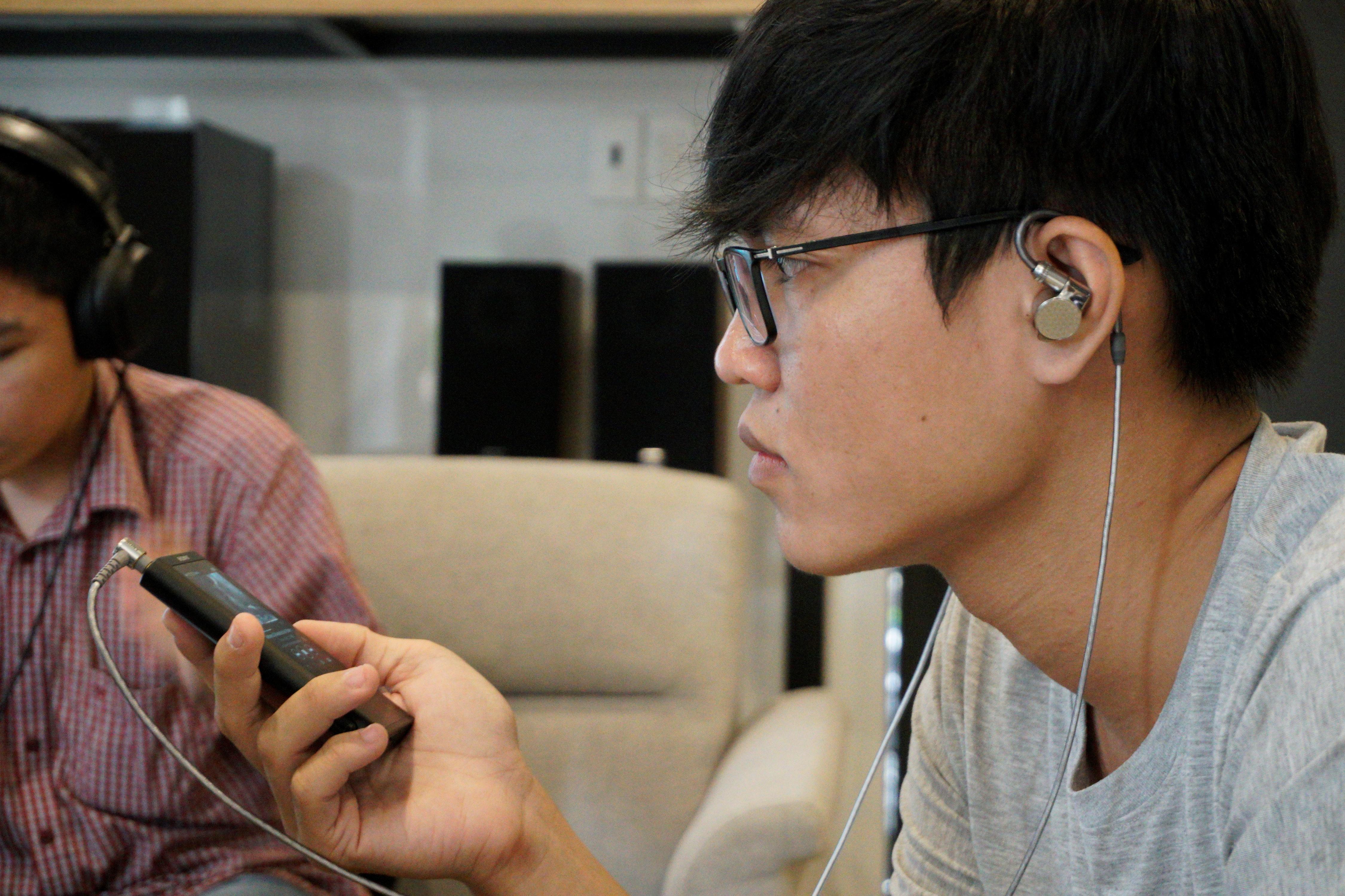 Đang tải tinhte_offline_3ksop_sony_23.jpg…