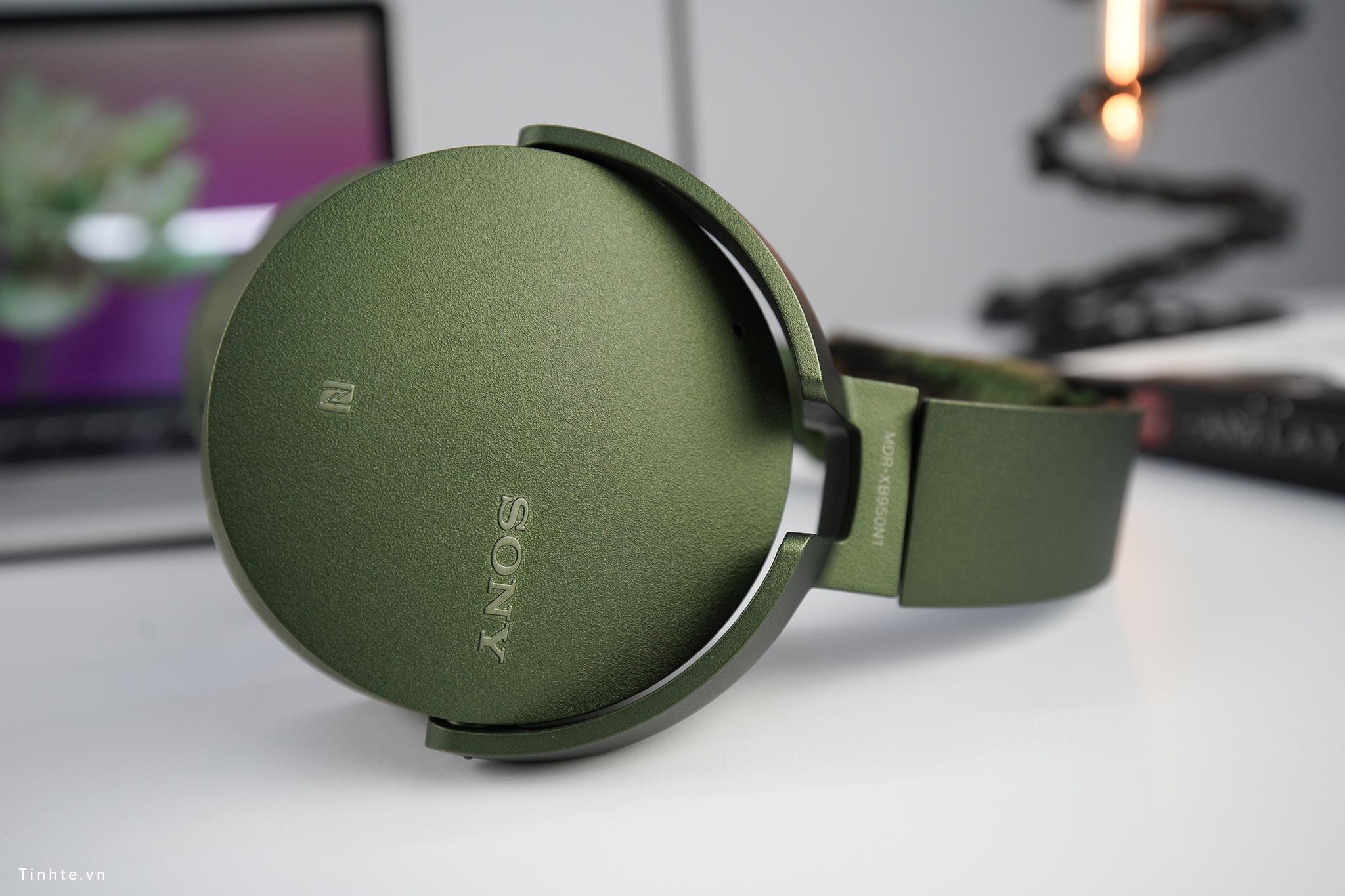 Đang tải tinhte_sony_xb_950n1 (2).jpg…