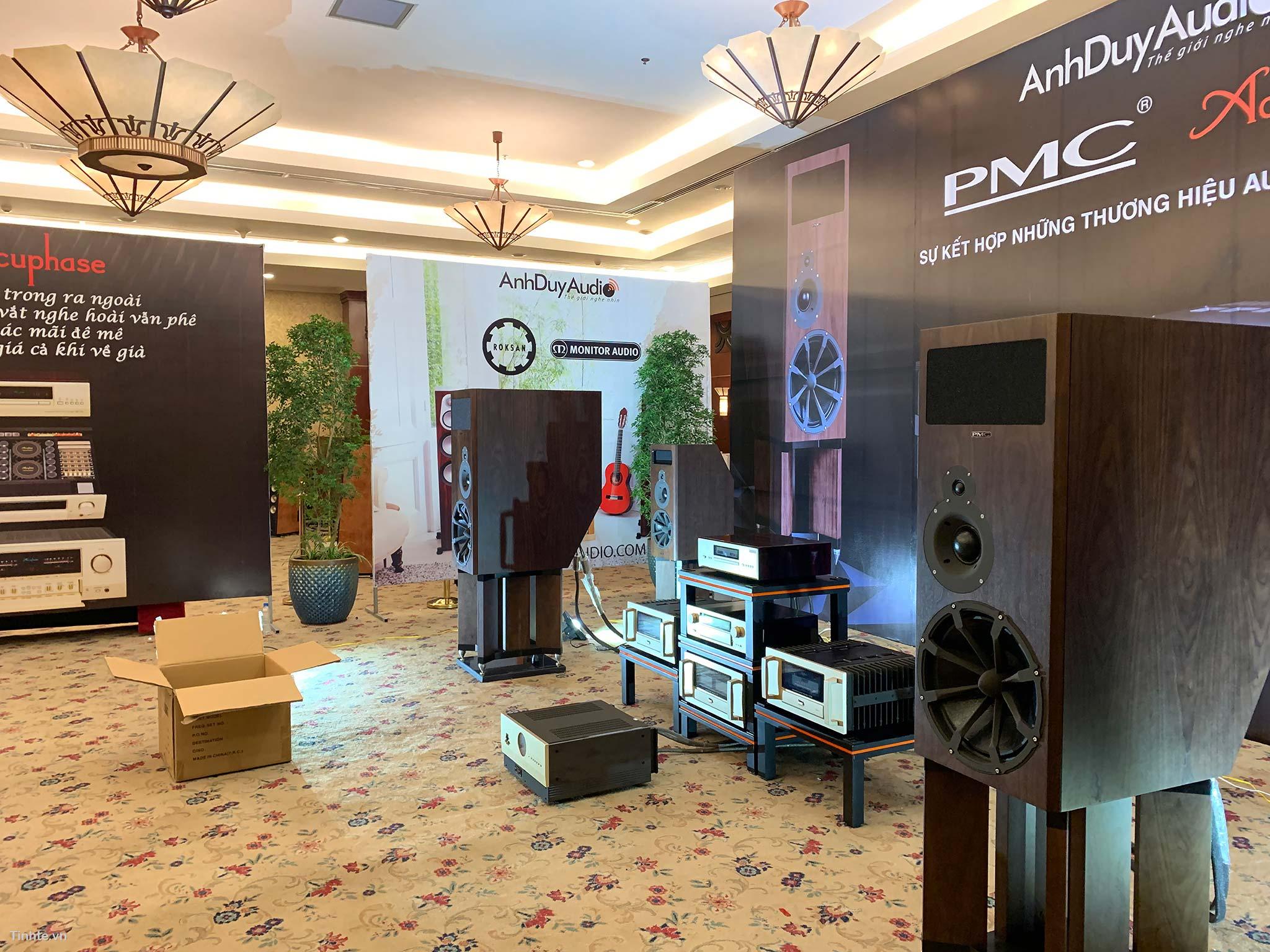 Đang tải high_end_show_tinhte_13.jpg…