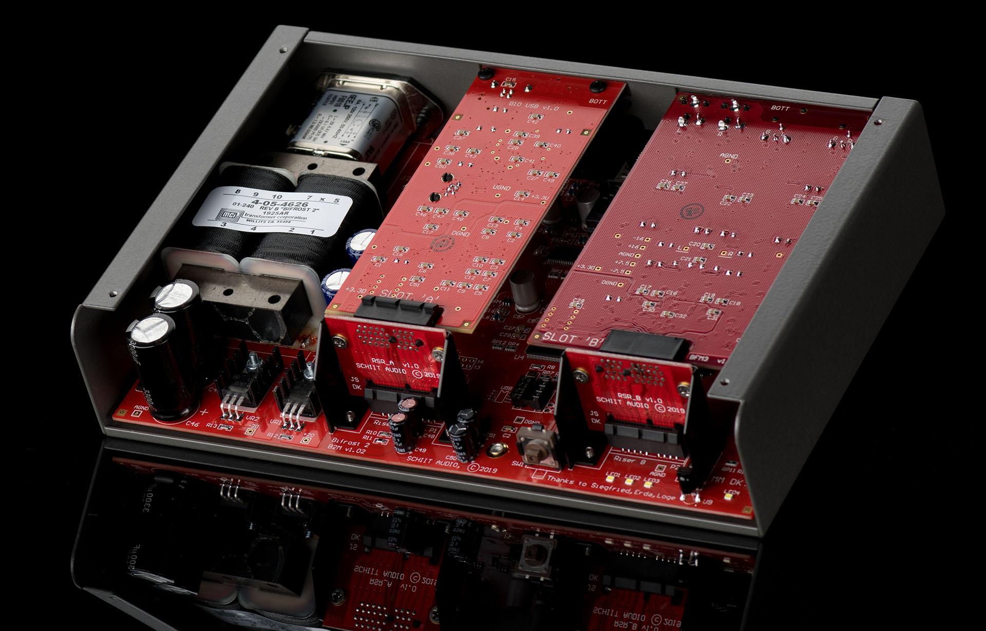 Đang tải Schiit_Bifrost_2_p3.jpg…