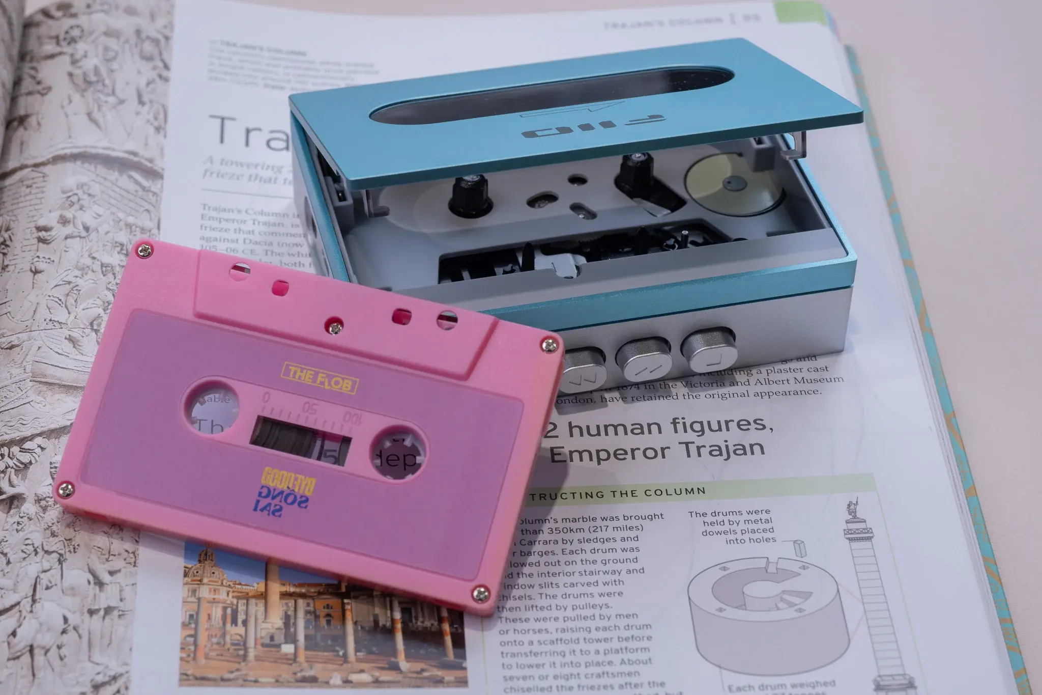tinhte-fiio-cp13-cassette-player-may-cat-xet-di-dong13.jpg