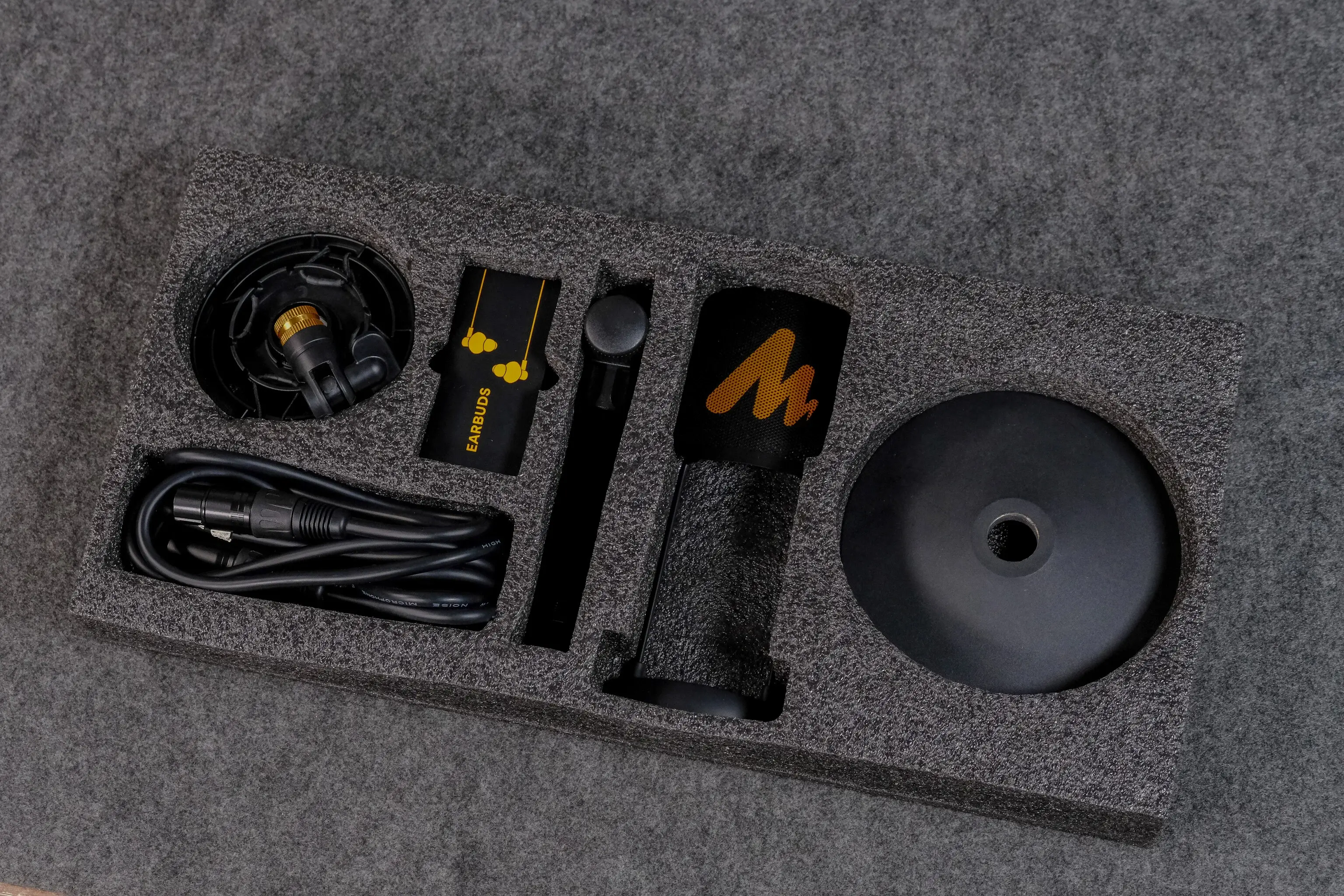 tinhte-maono-am2e-streamer-microphone-3.jpg