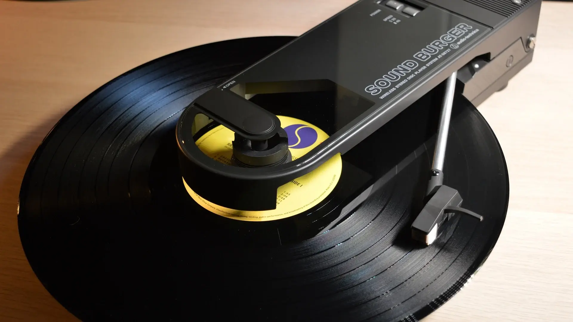 tinhte-Audio-Technica-Sound-Burger-AT-SB727-2.jpg