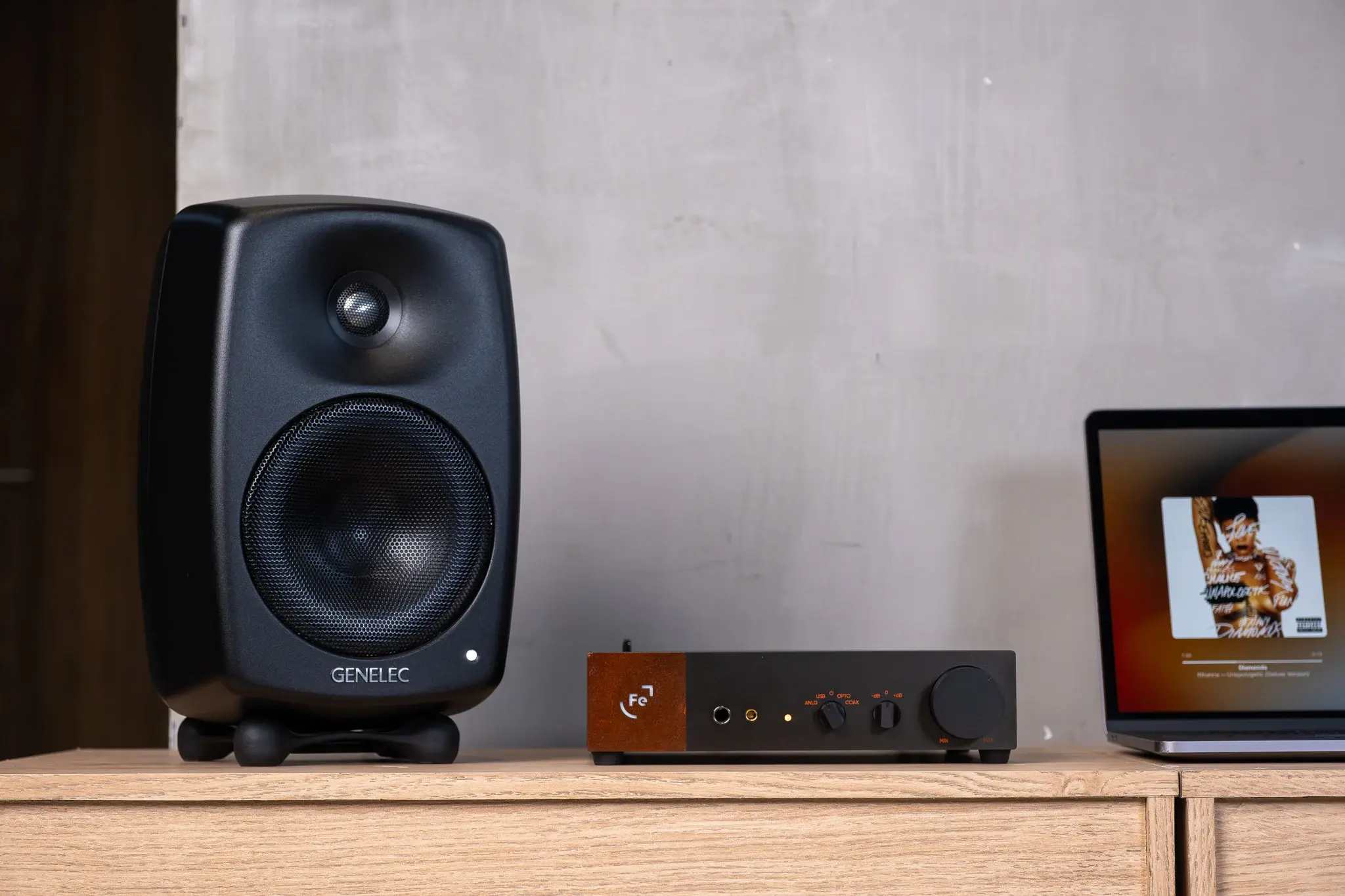 tinhte-genelec-g-three-g3-loa-active-monitor-speakers (10).jpg