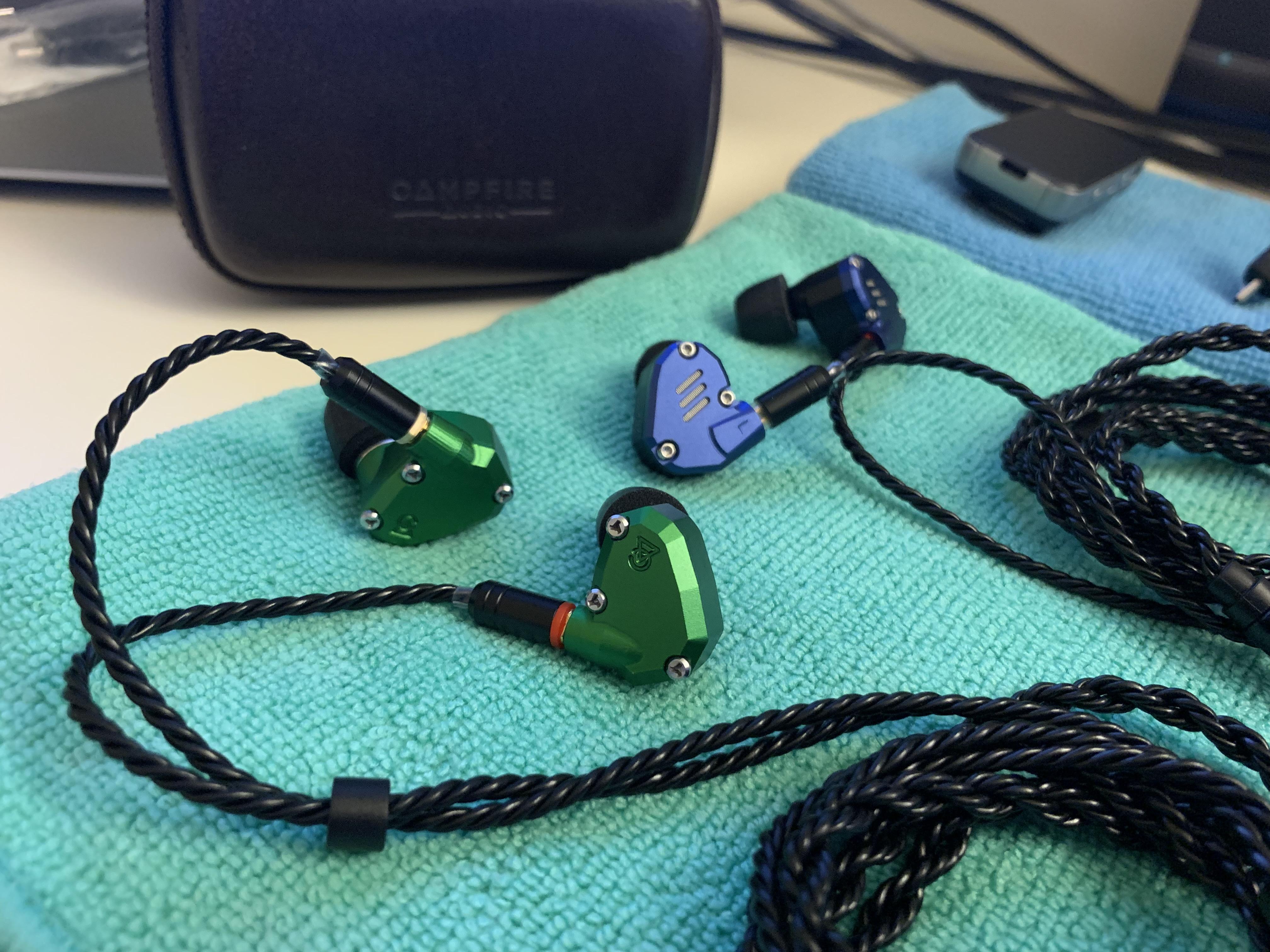 Đang tải Chi-Fi_Kz.jpg…