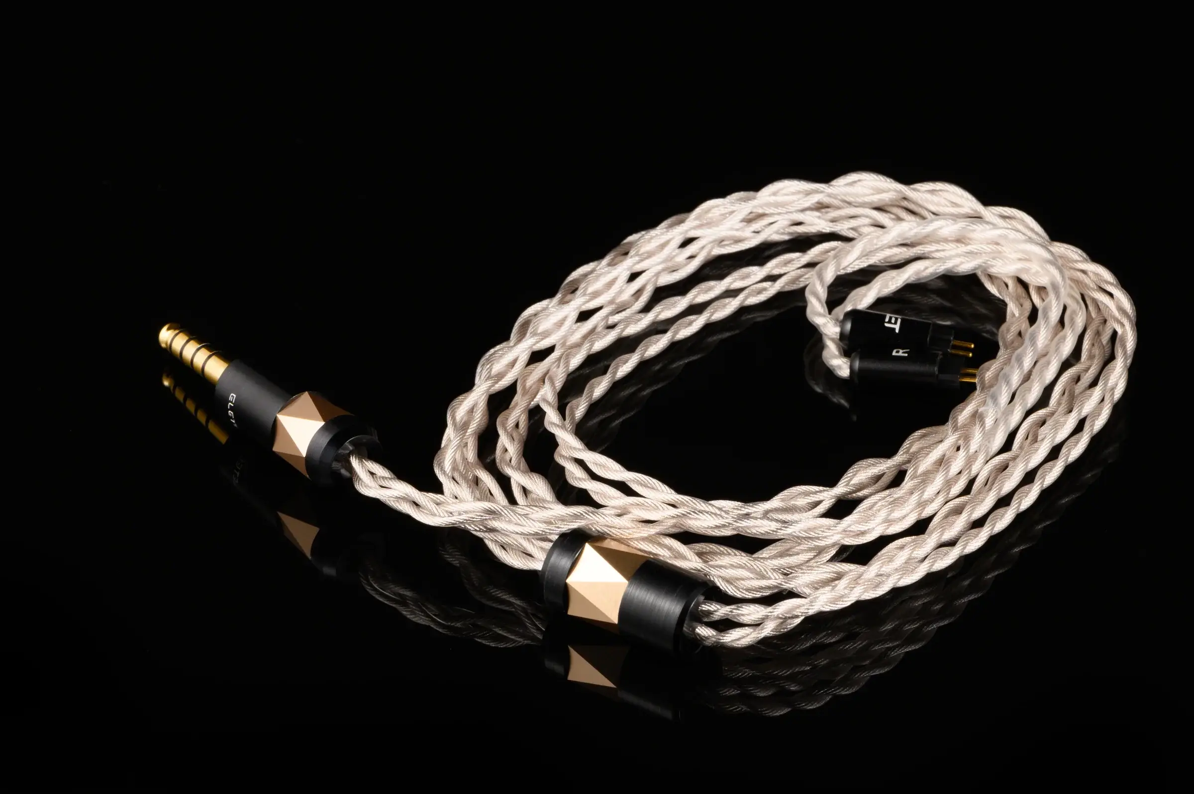tinhte-noble-onyx-iem (3).webp