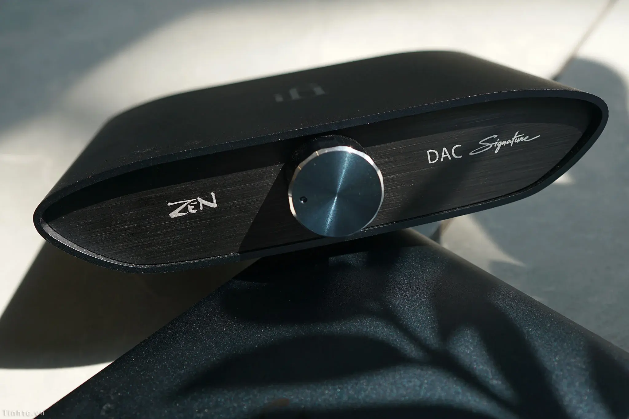 5373431_tinhte_ifi_zen_dac_signature.jpg