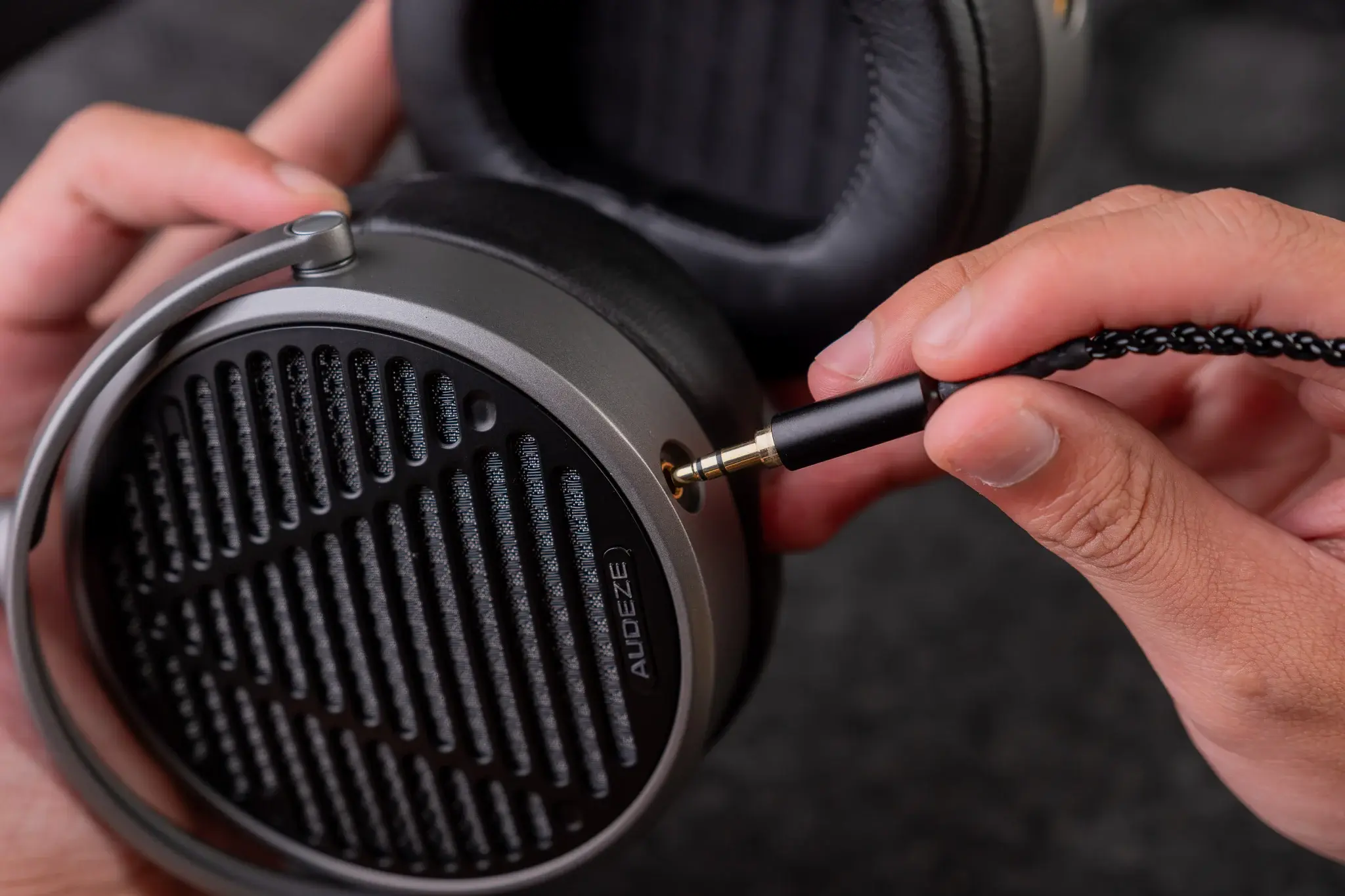tinhte-audeze-mm-100-planar-magnetic-headphones (8).jpg