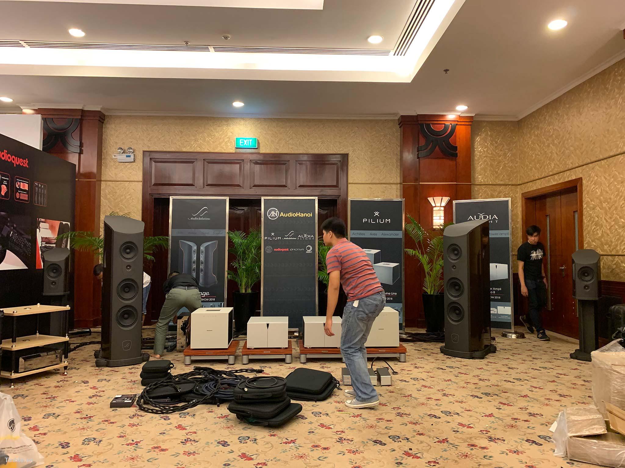 Đang tải high_end_show_tinhte_18.jpg…