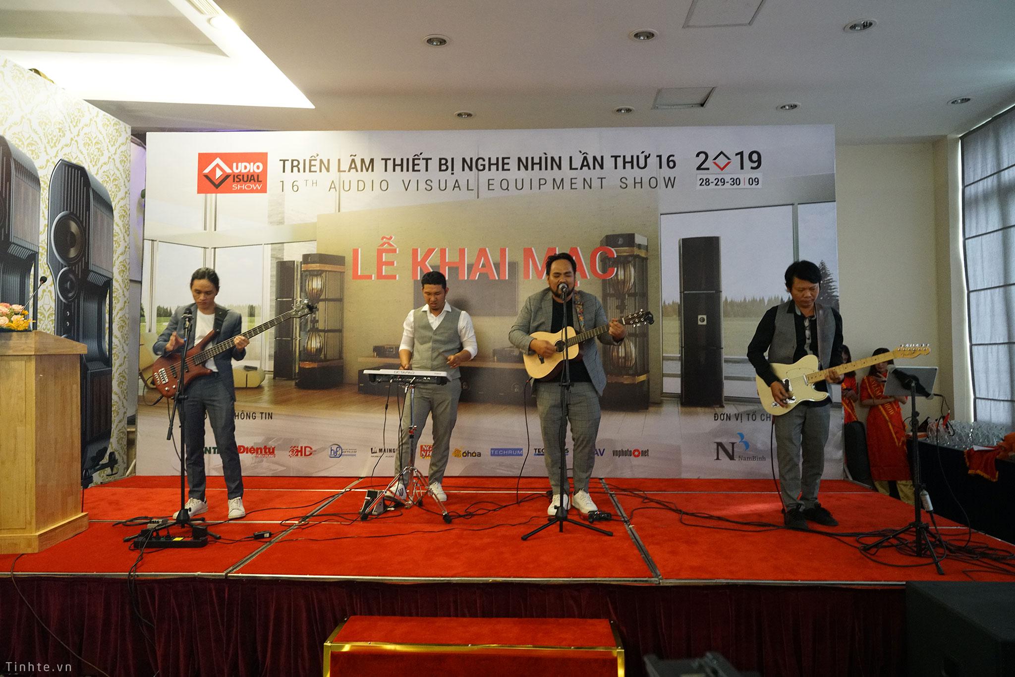Đang tải tinhte_av_show_2019 (3).jpg…