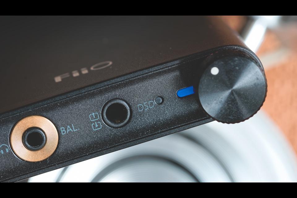 Đang tải fiio-q1-mark-ii-monospace-7.jpg…