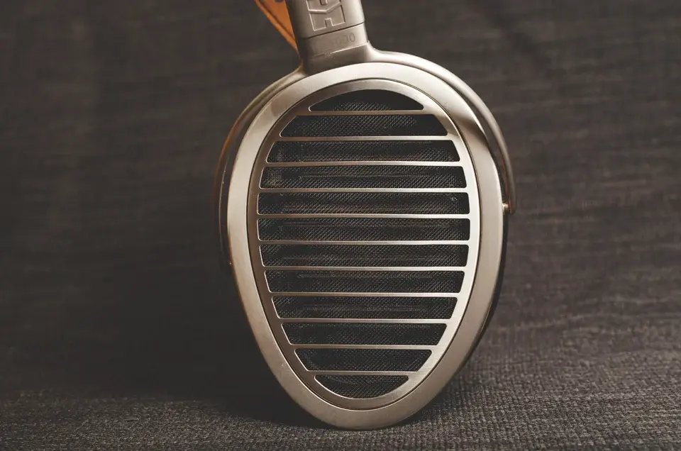 Đang tải monospace_HifimanHE1000V2 (11).jpg…