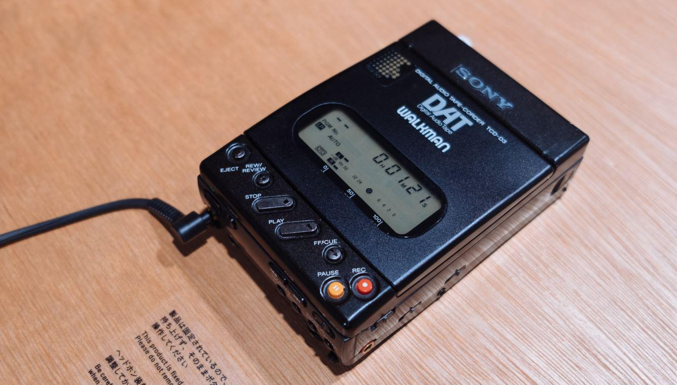 Đang tải tinhte-sony-walkman-in-the-park-6.JPG…