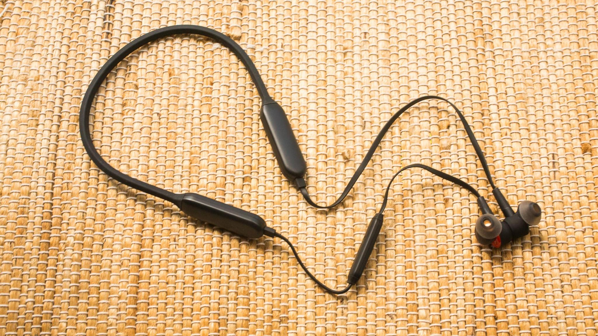 Đang tải tinhte_plantronics_go_410.jpg…