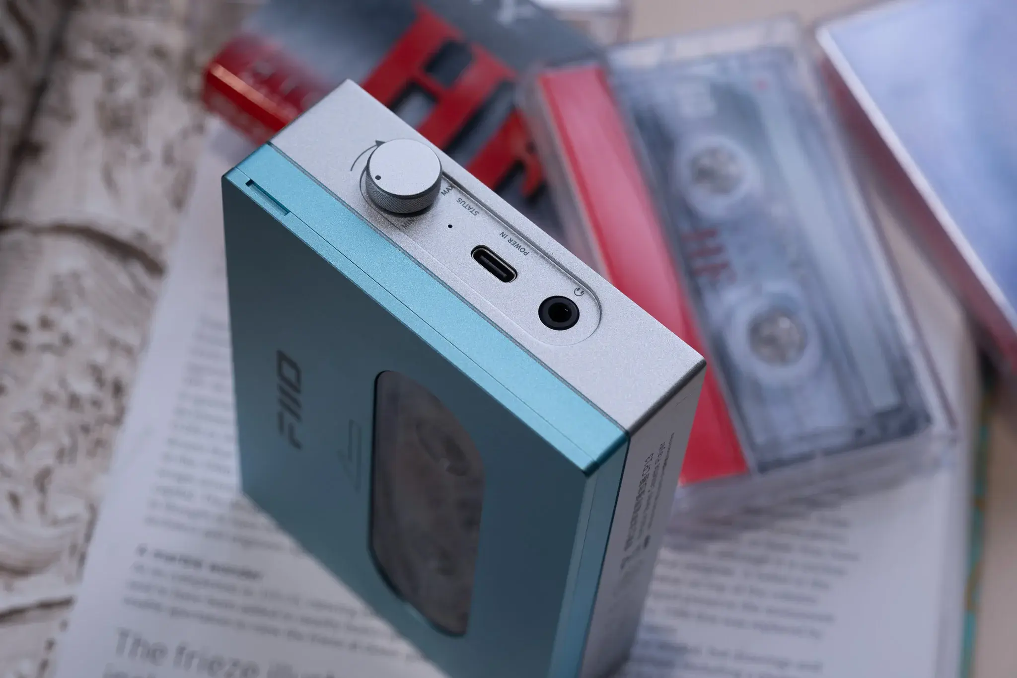 tinhte-fiio-cp13-cassette-player-may-cat-xet-di-dong10.jpg