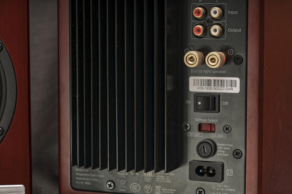 Đang tải monospace-audioengine-hd6-5.jpg…