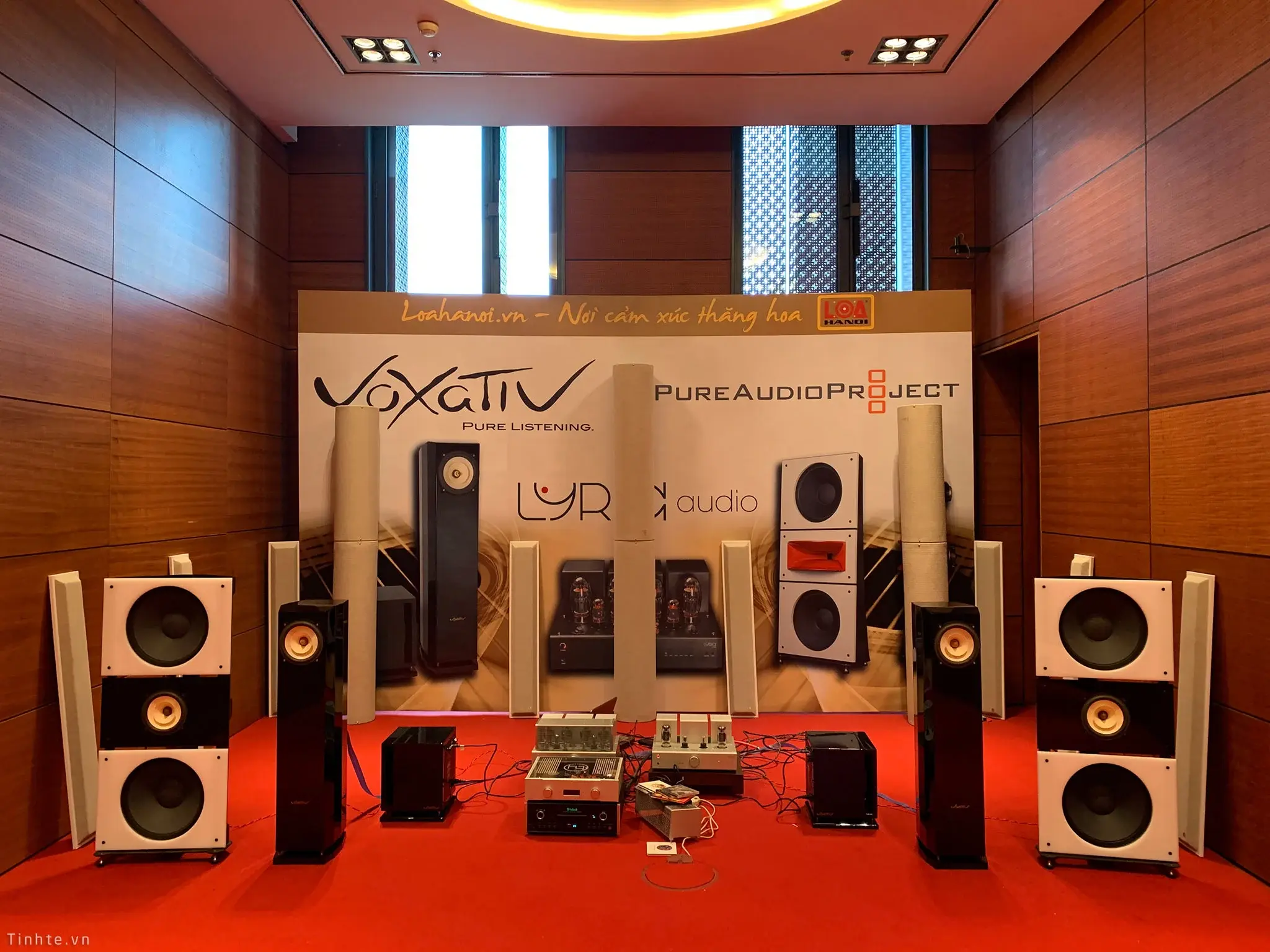 Đang tải tinhte_avshow_hanoi_2018 (14).jpg…