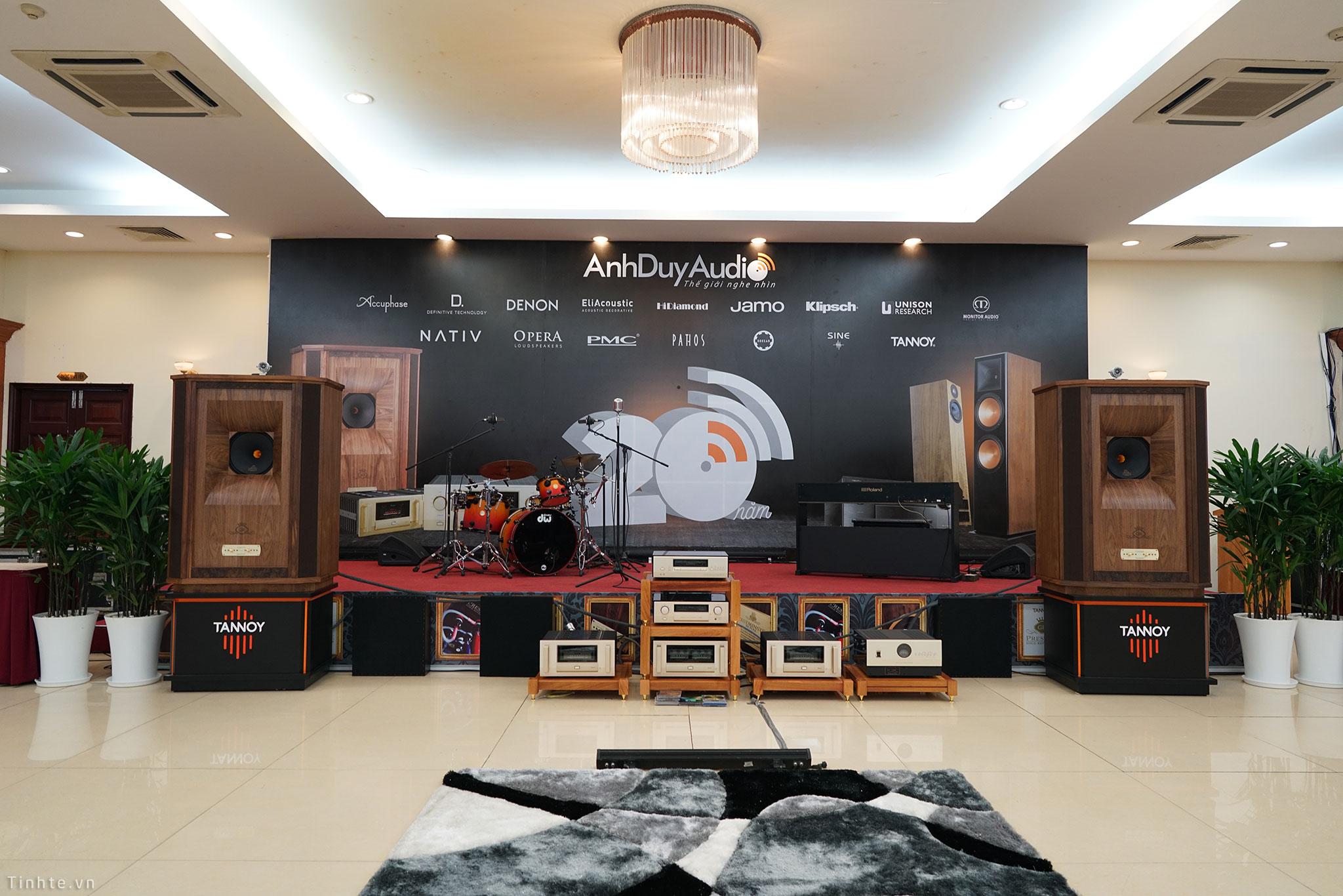 Đang tải tinhte_av_show_2019 (48).jpg…