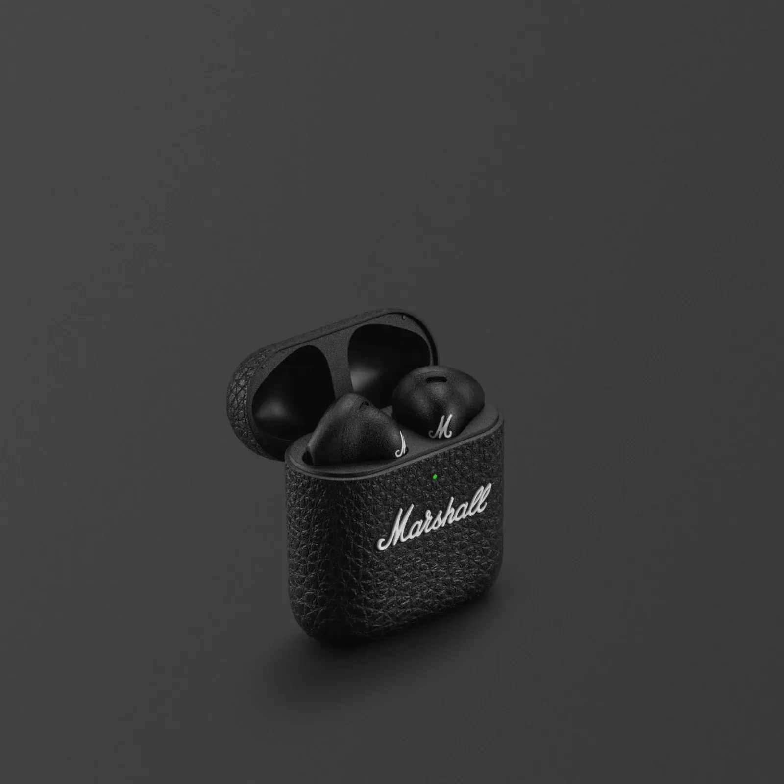 minor-iv-black-front-desktop-1.jpeg