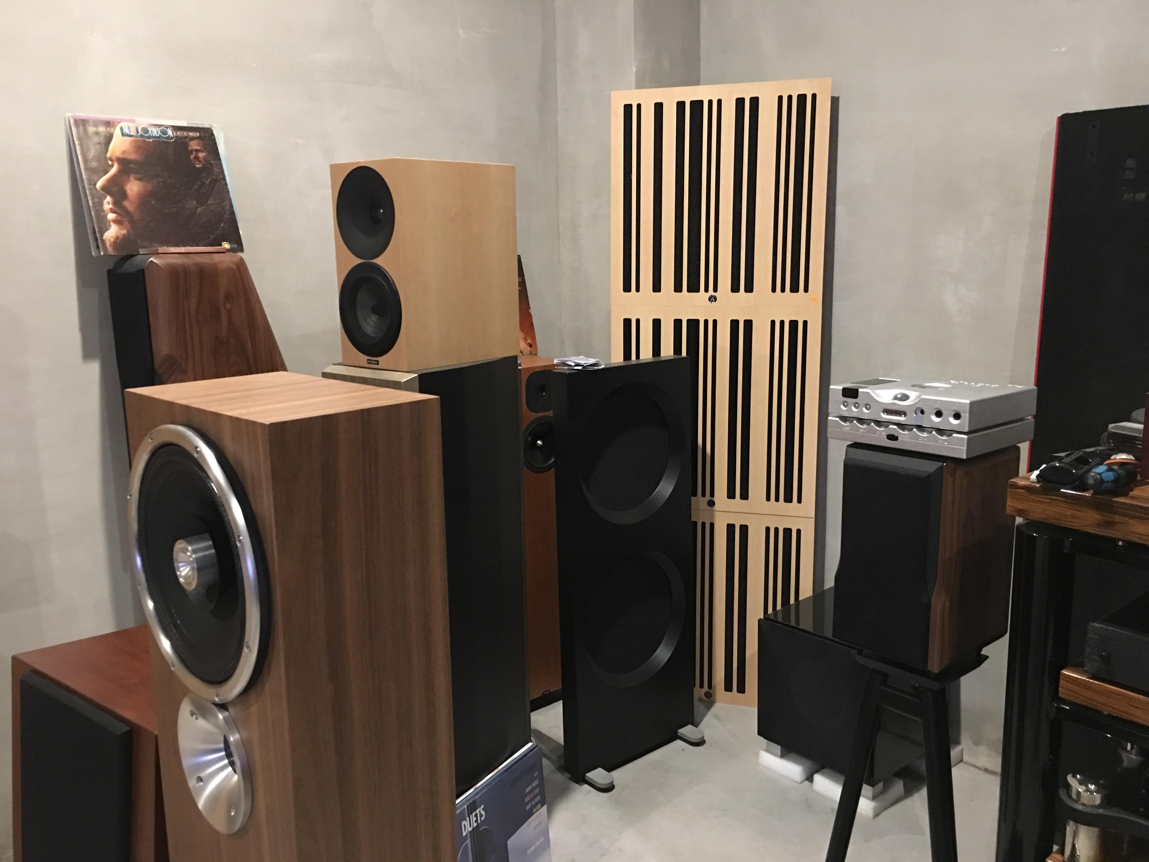Đang tải tinhte_zu_druid_v_speaker_room_set_up (5).JPG…