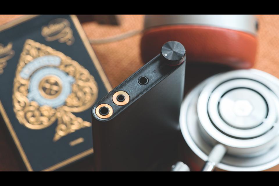 Đang tải fiio-q1-mark-ii-monospace-3.jpg…