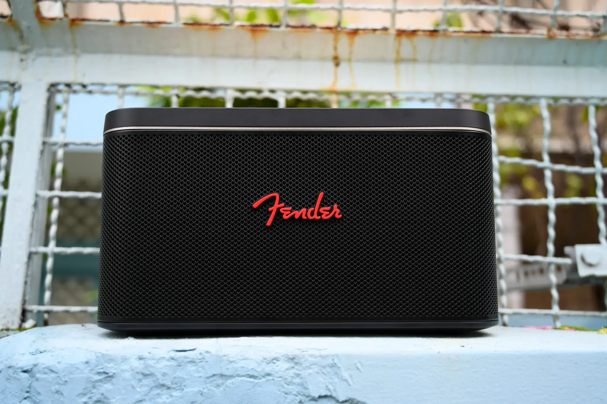 tinhte_fender_riff_loa_di_dong (1).jpg
