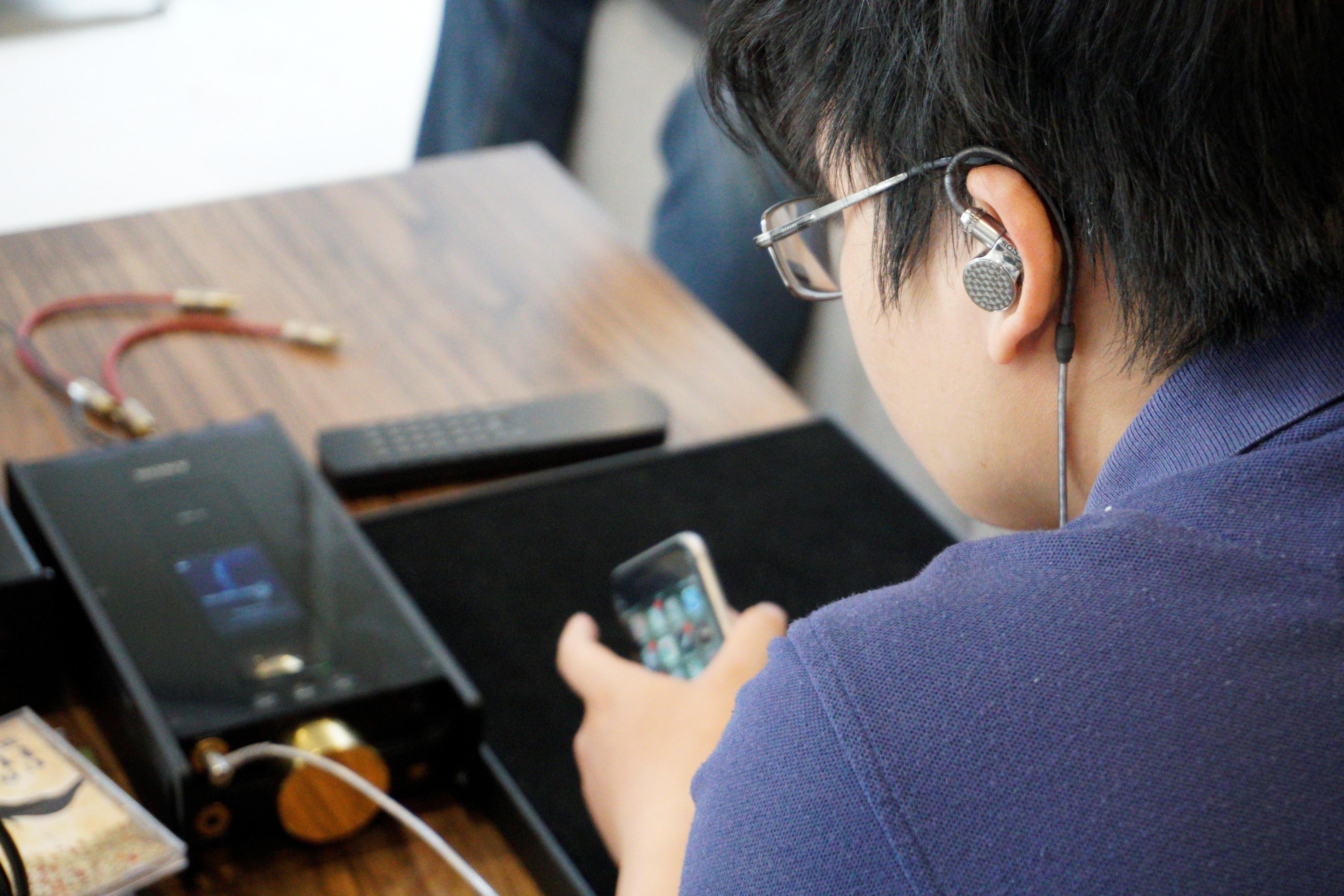 Đang tải tinhte_offline_3ksop_sony_9.jpg…