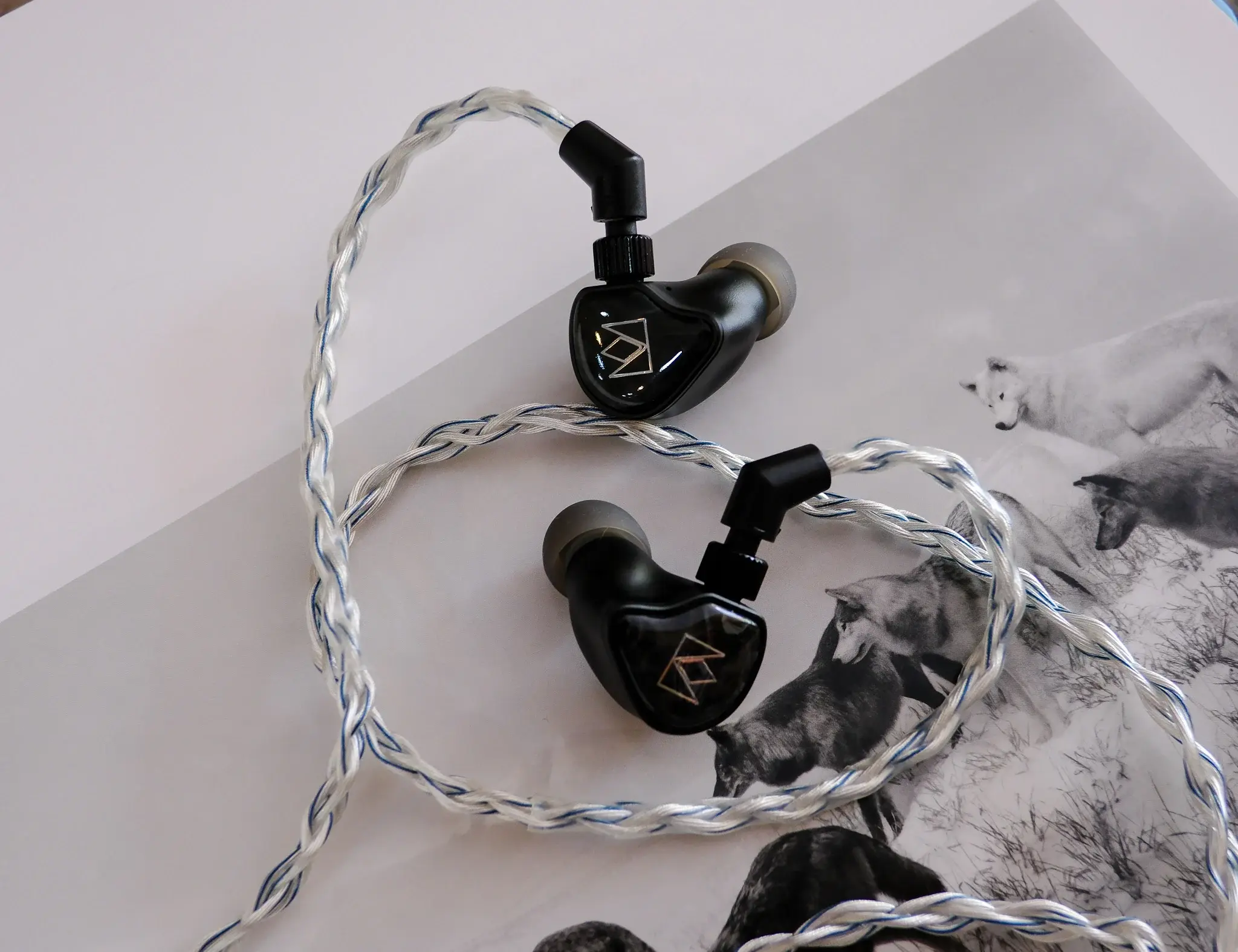 tinhte-noble-xm1-tai-nghe-in-ear-xmems-cowell0.jpg