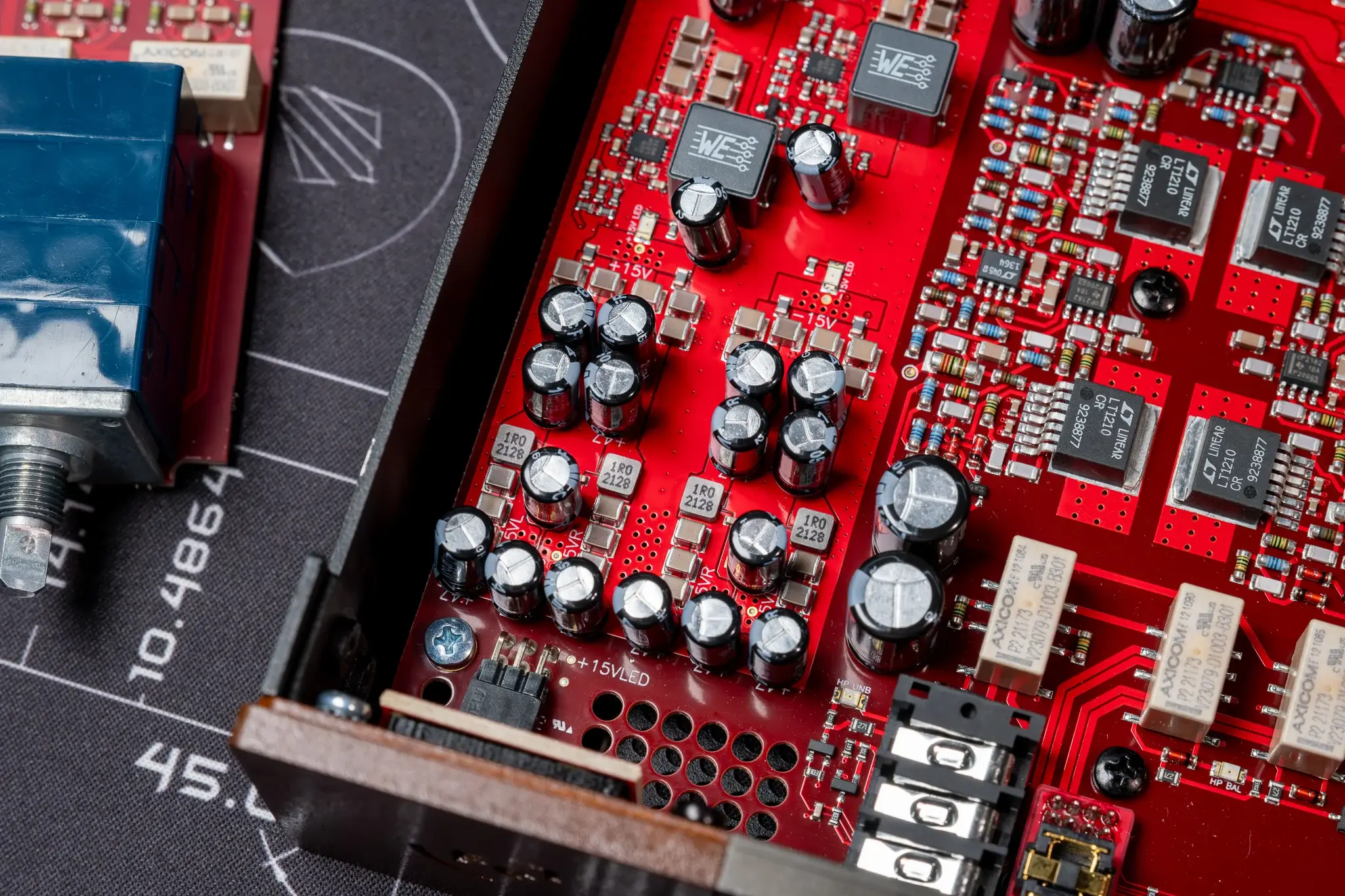 tinhte-ferrum-erco-gen2-dac-amplifier-headphones-preamp12.jpg